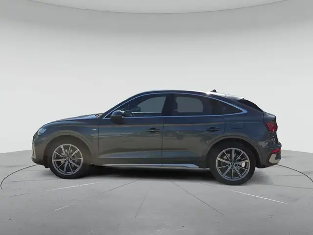 Audi Q5 view 6