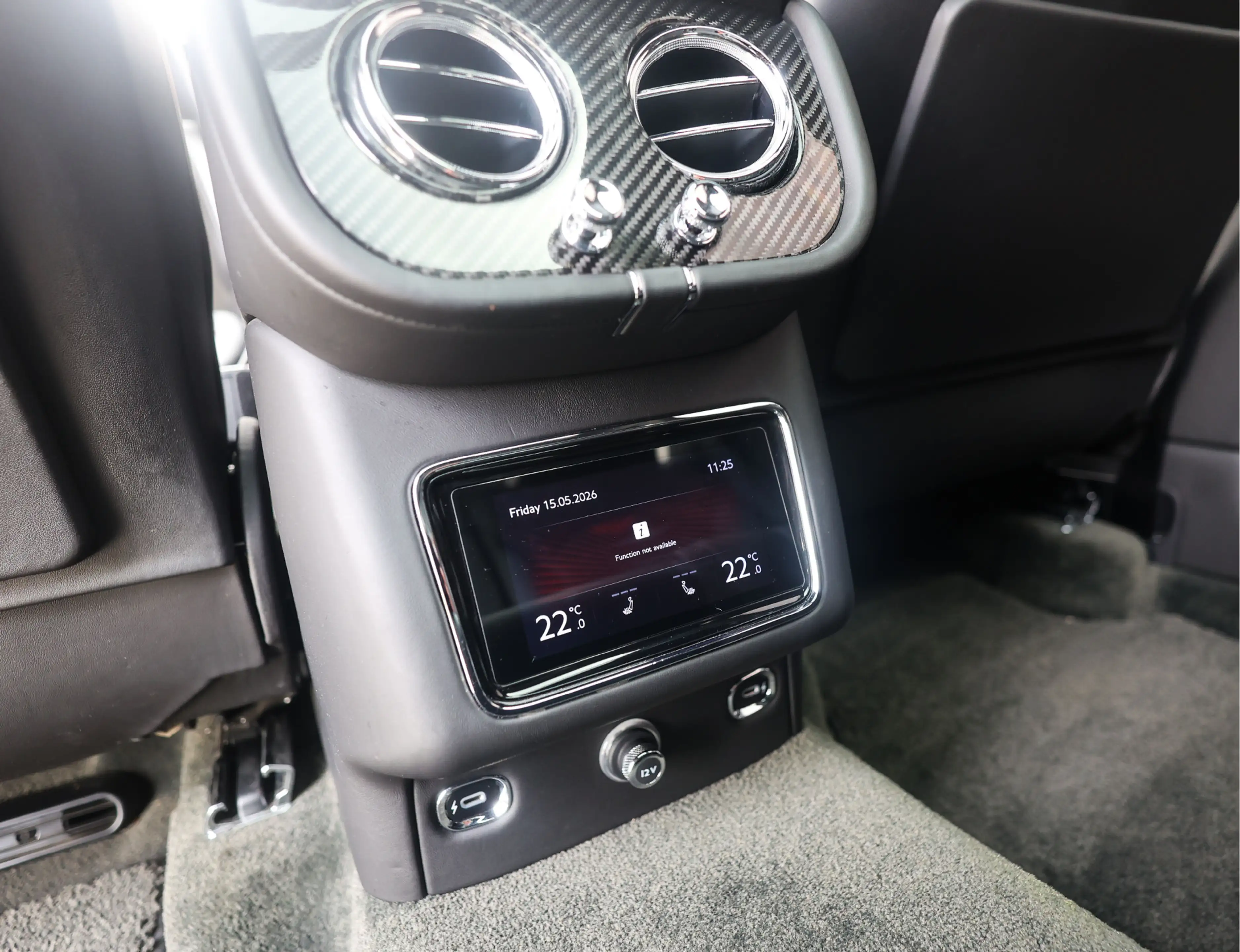 Bentley Bentayga V6 Hybrid | Mulliner - Naim - Night Vision — photo 31