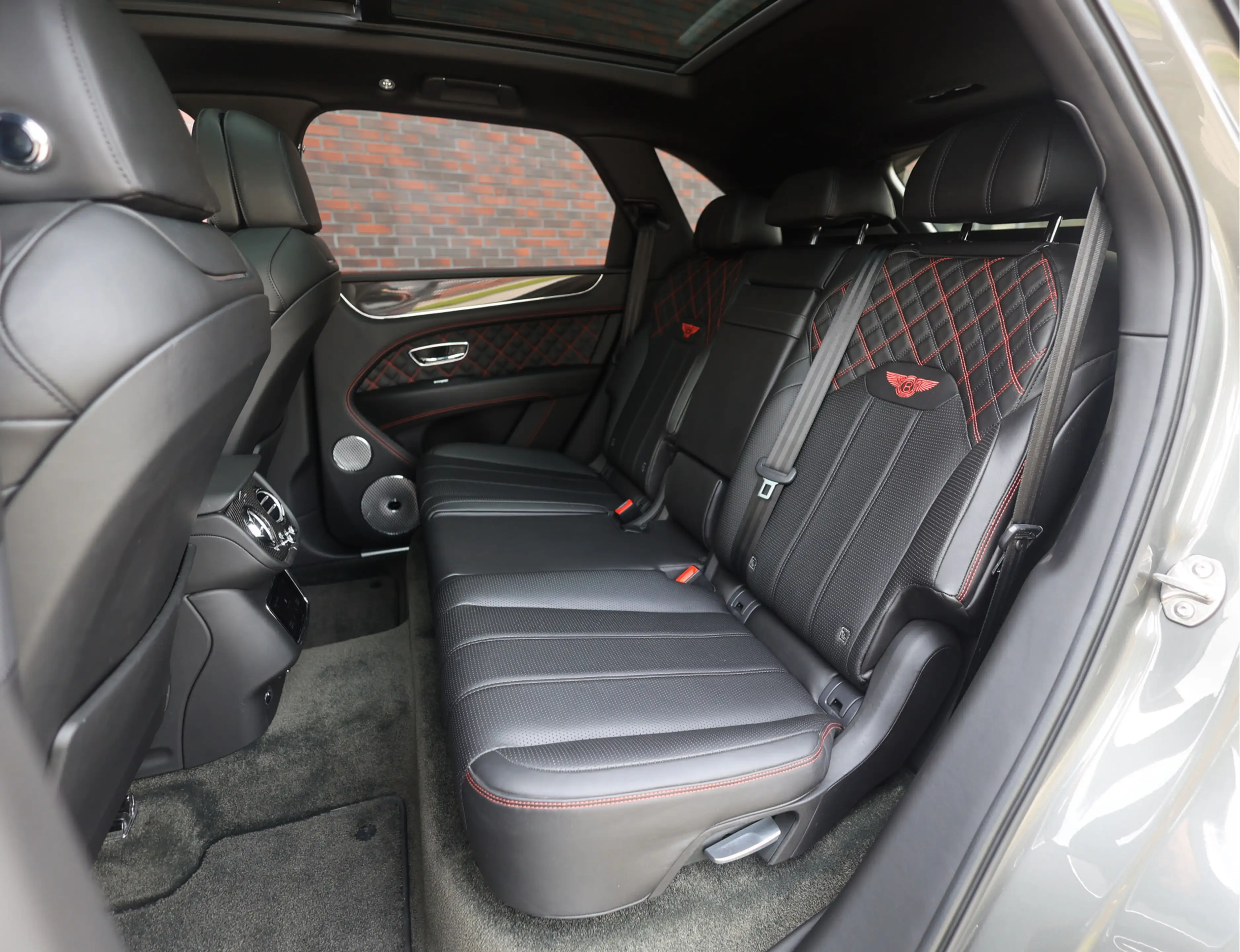 Bentley Bentayga V6 Hybrid | Mulliner - Naim - Night Vision — photo 29