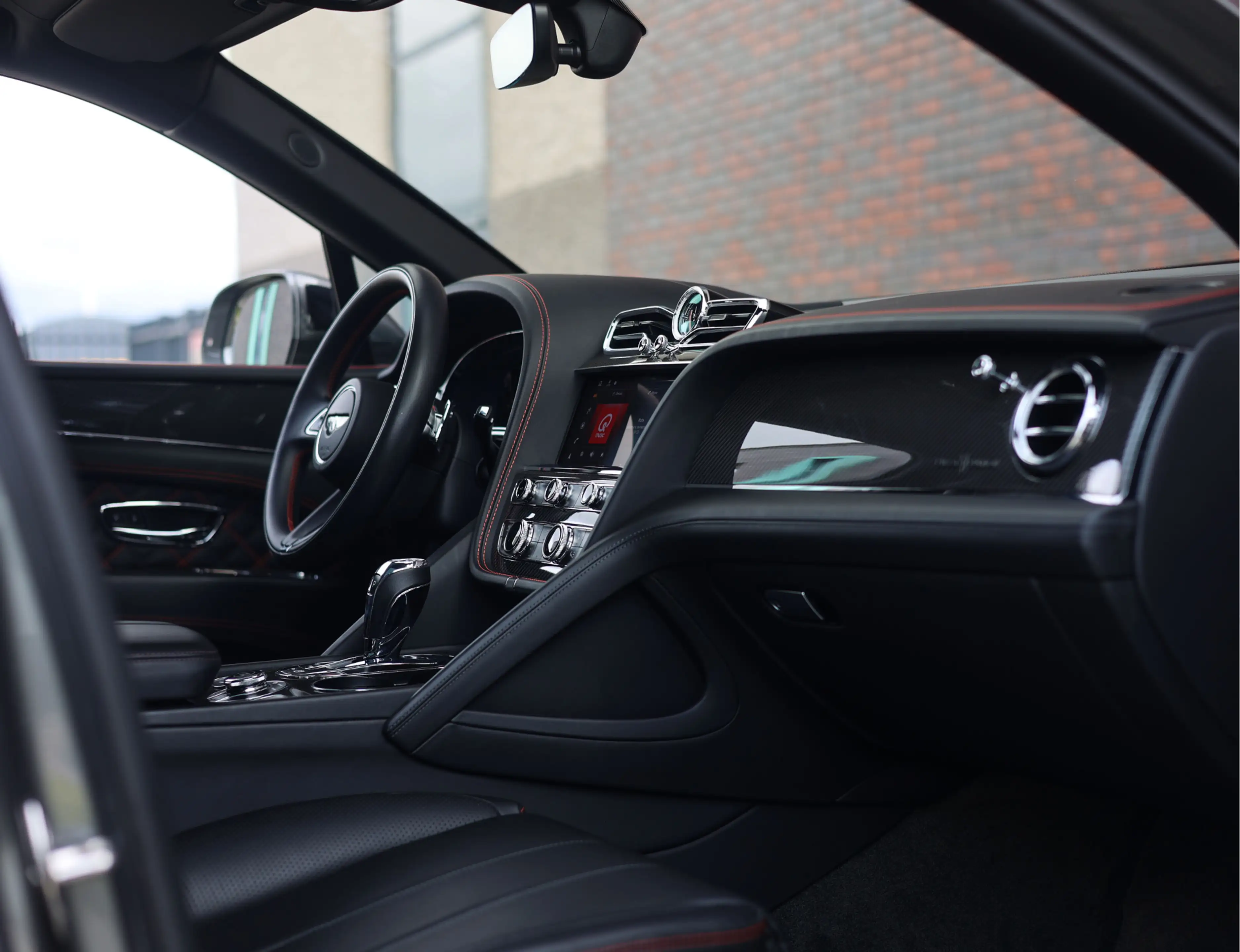 Bentley Bentayga V6 Hybrid | Mulliner - Naim - Night Vision — photo 25