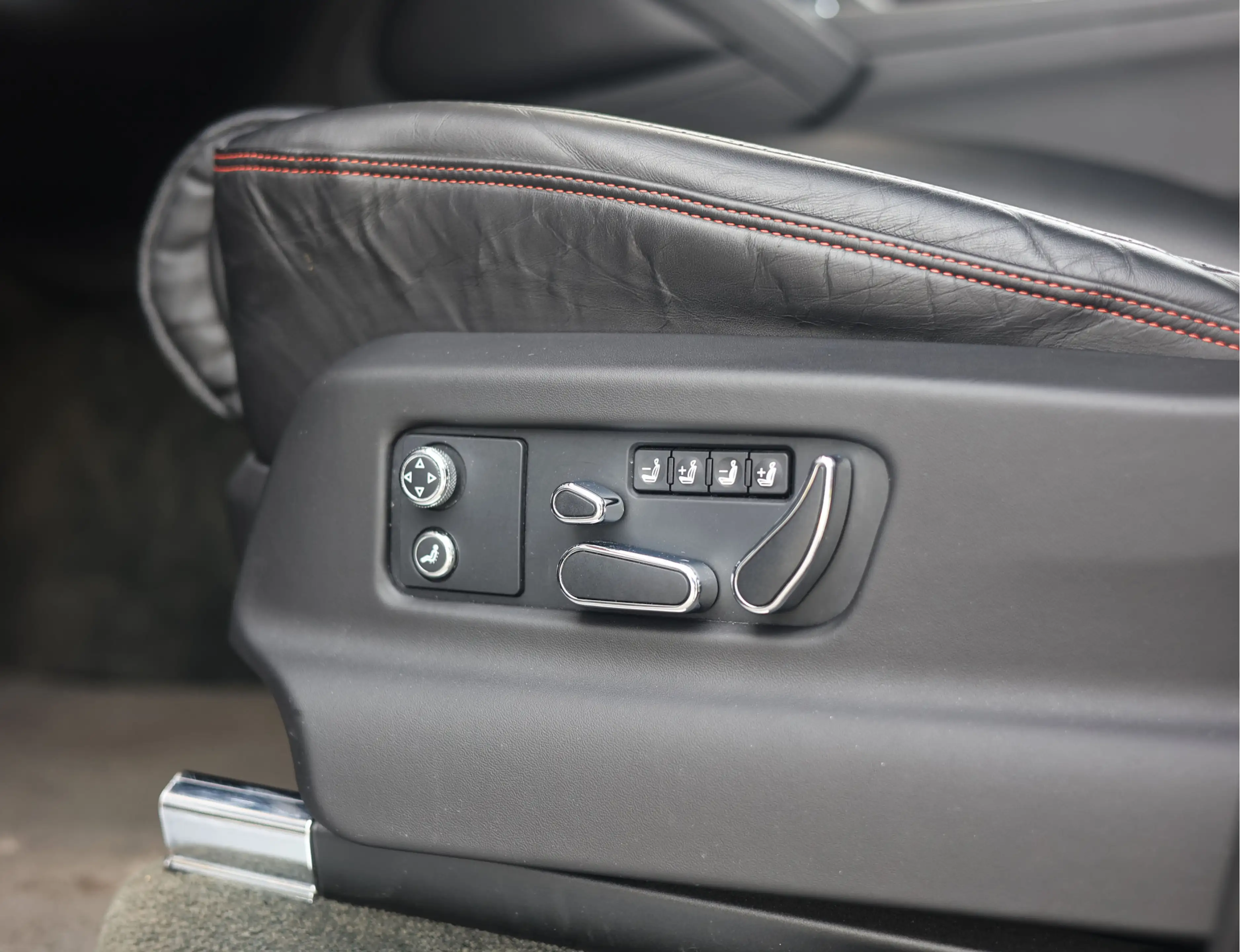 Bentley Bentayga V6 Hybrid | Mulliner - Naim - Night Vision — photo 27