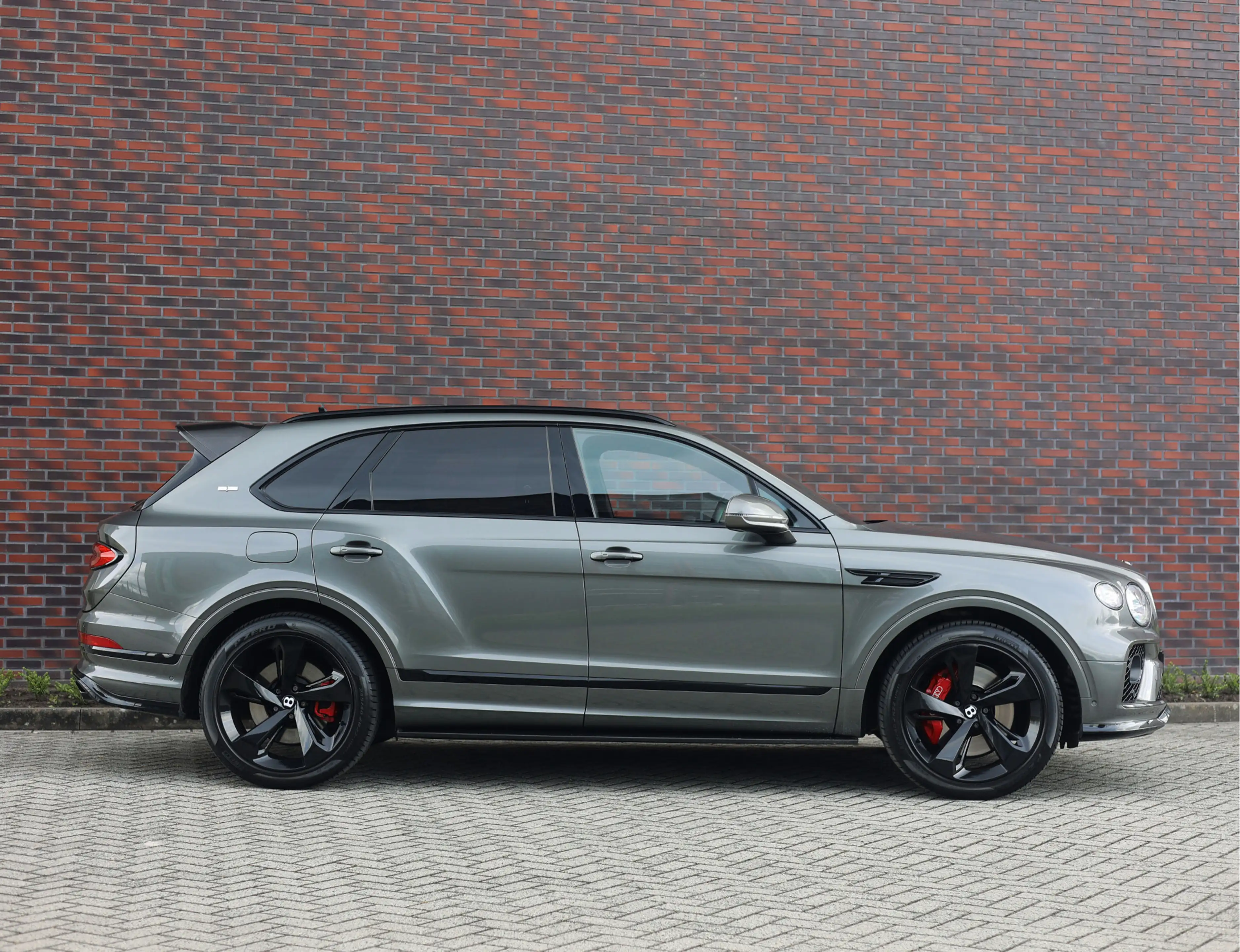 Bentley Bentayga V6 Hybrid | Mulliner - Naim - Night Vision — photo 14