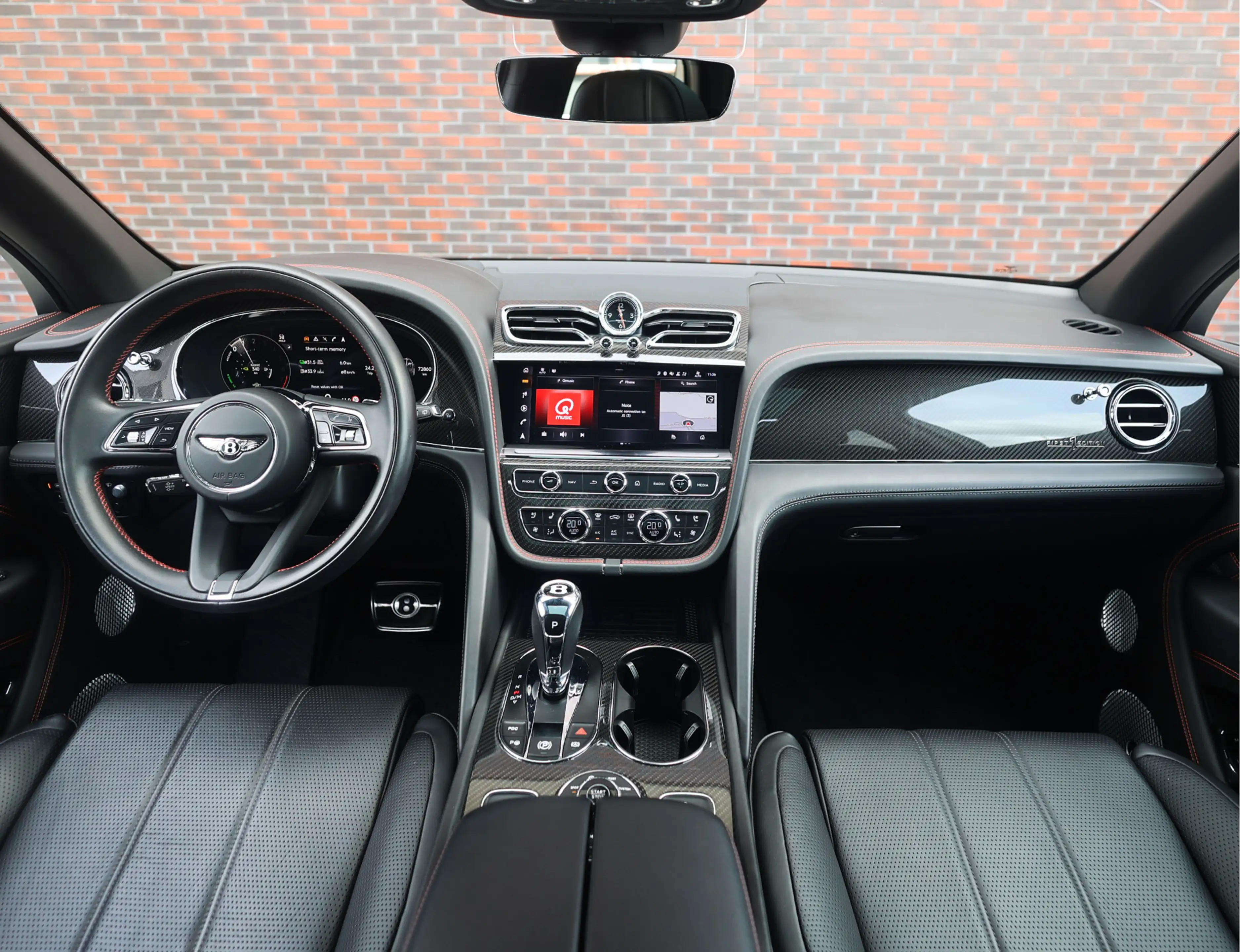 Bentley Bentayga V6 Hybrid | Mulliner - Naim - Night Vision — photo 3