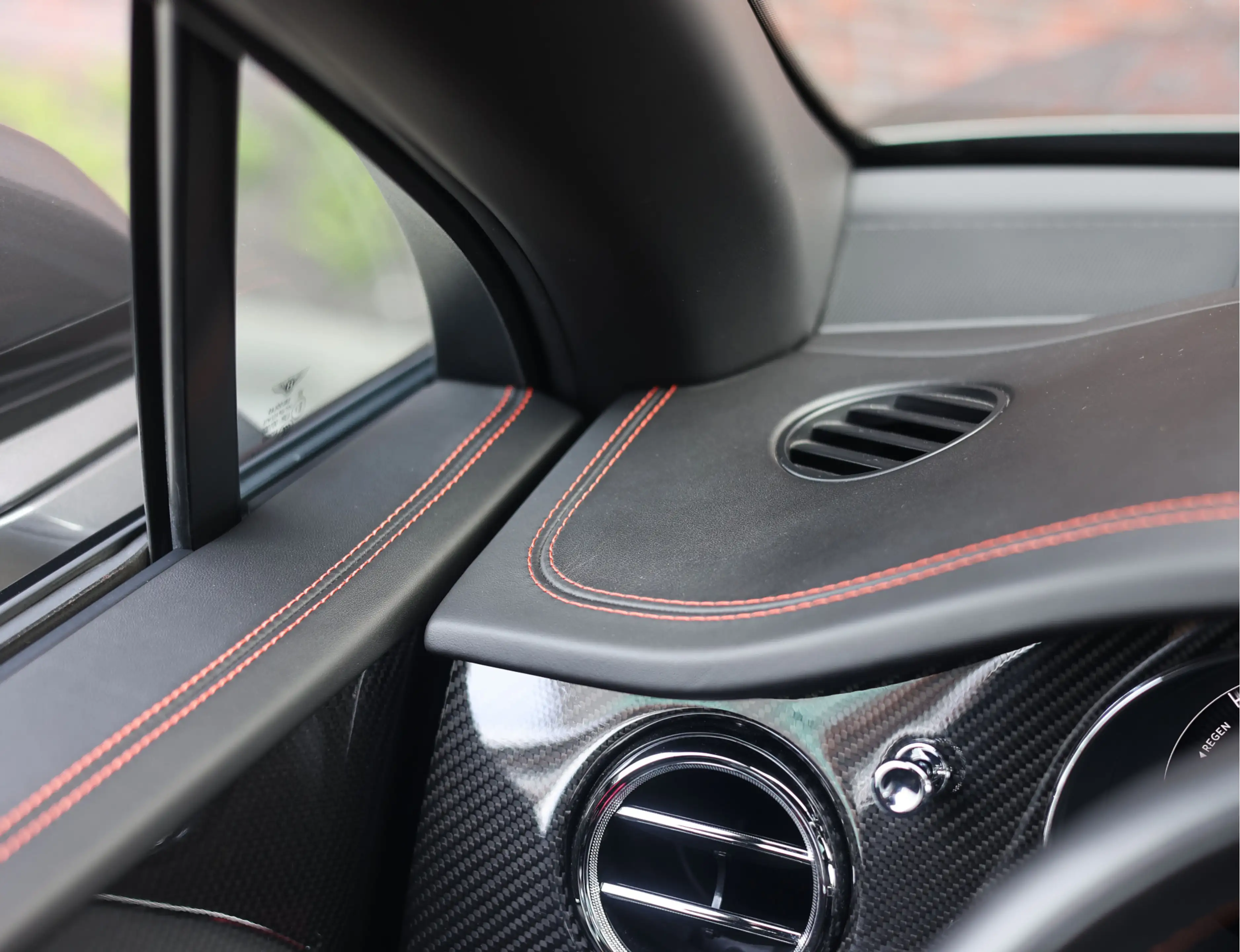 Bentley Bentayga V6 Hybrid | Mulliner - Naim - Night Vision — photo 38