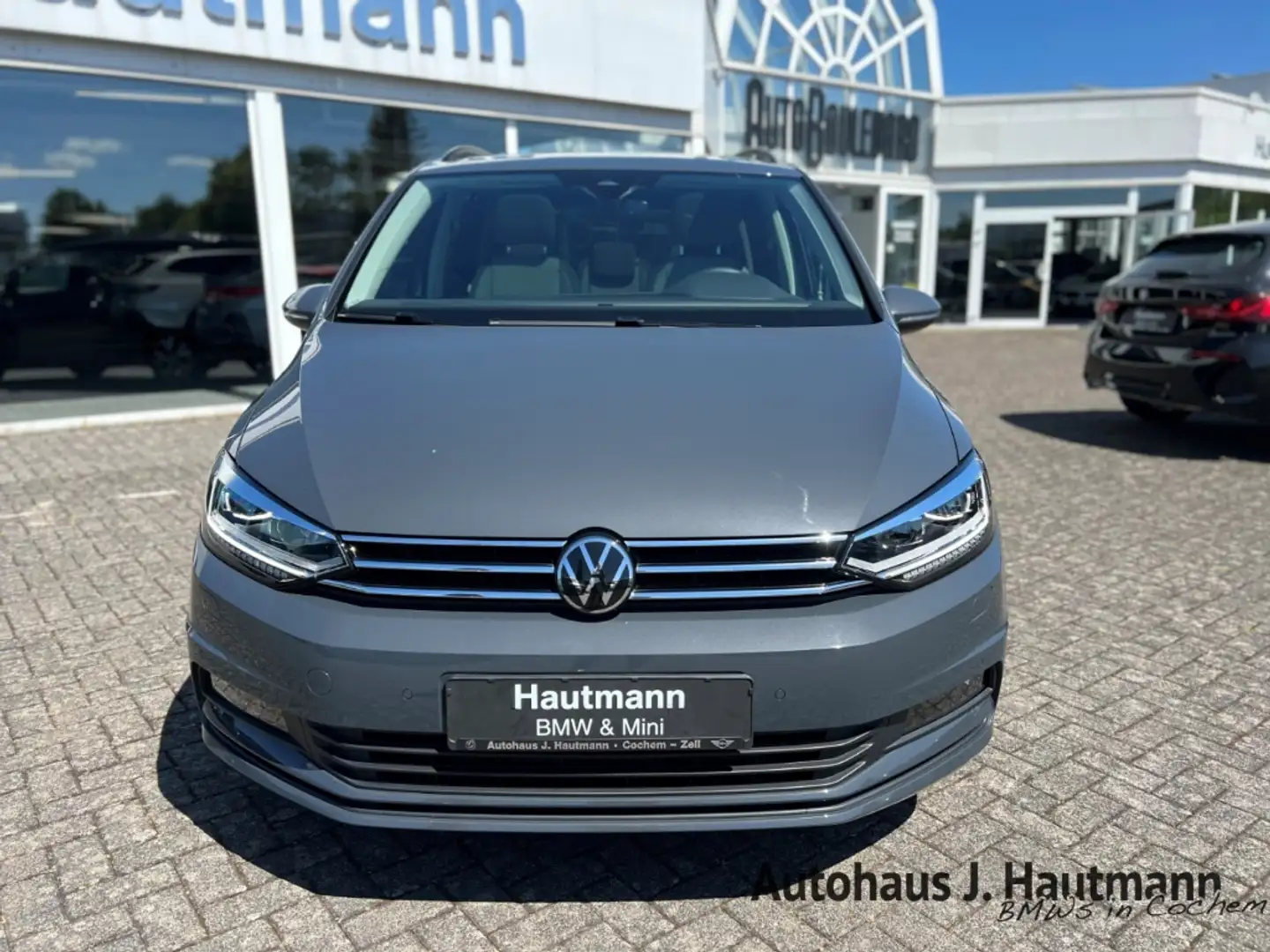 Volkswagen Touran Comfortline +1.HAND+STH+PANO+RFK+7-Sitze+ Grau - 2