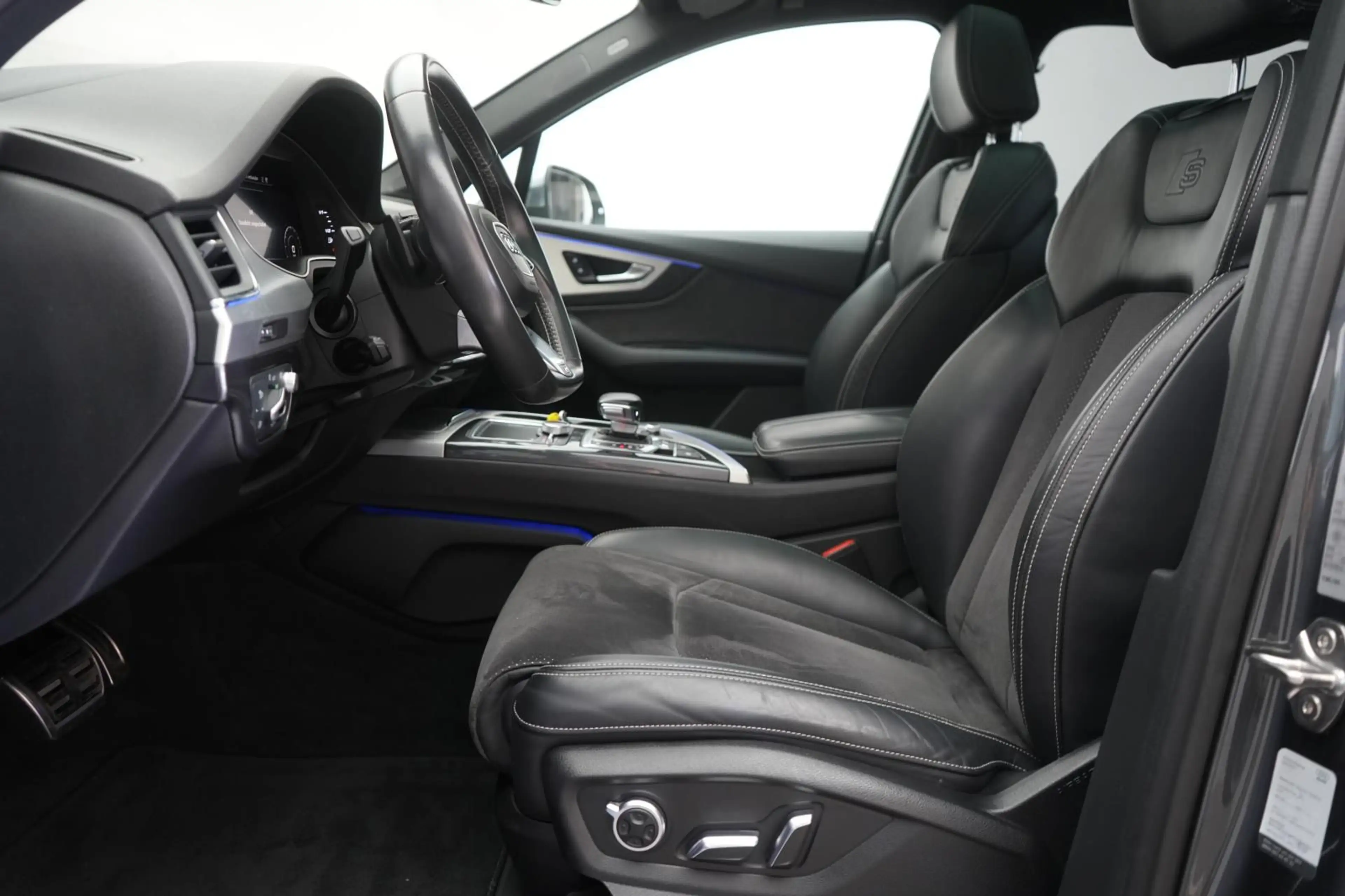 Audi SQ7 4.0 TDI quattro tiptronic ACC/Kamera/HUD/Pan — photo 15