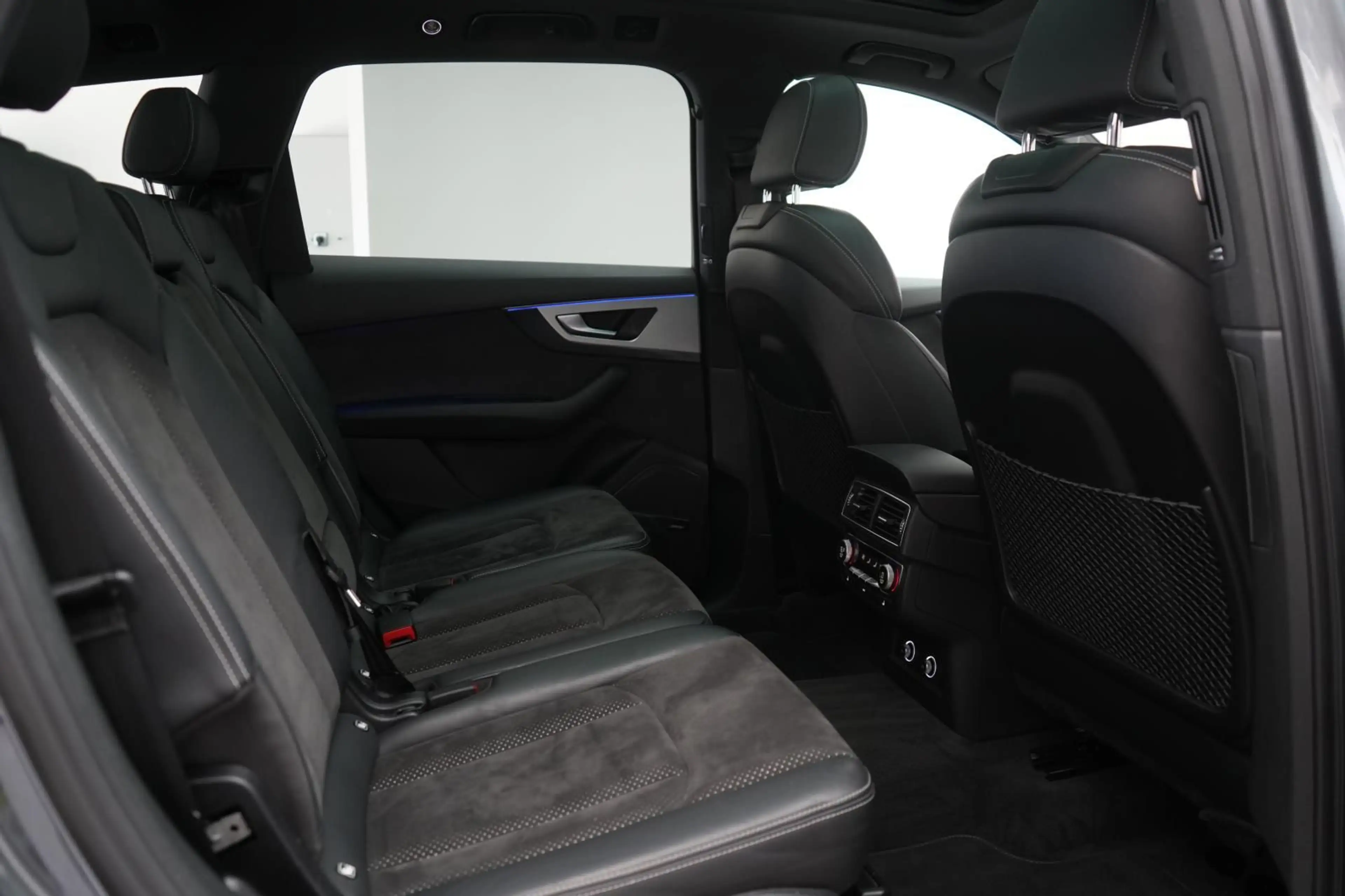 Audi SQ7 4.0 TDI quattro tiptronic ACC/Kamera/HUD/Pan — photo 12
