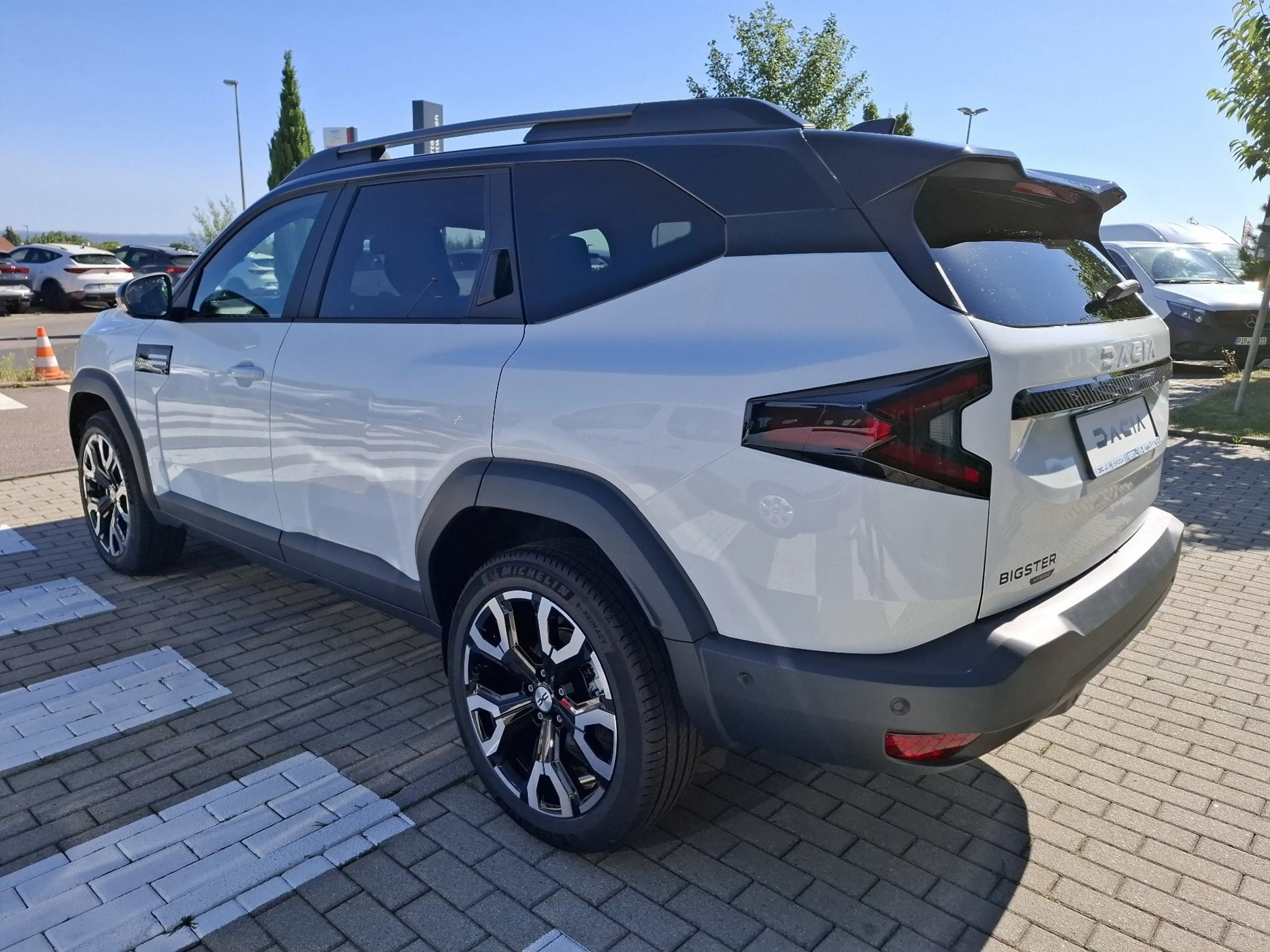 Dacia Bigster Journey HYBRID 155 — photo 7