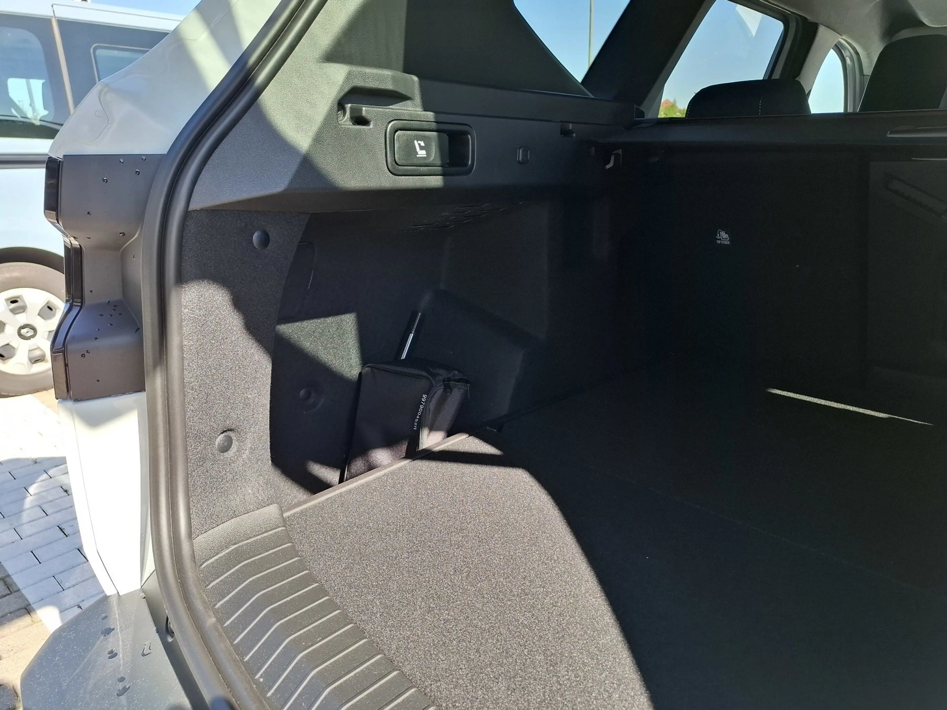 Dacia Bigster Journey HYBRID 155 — photo 12