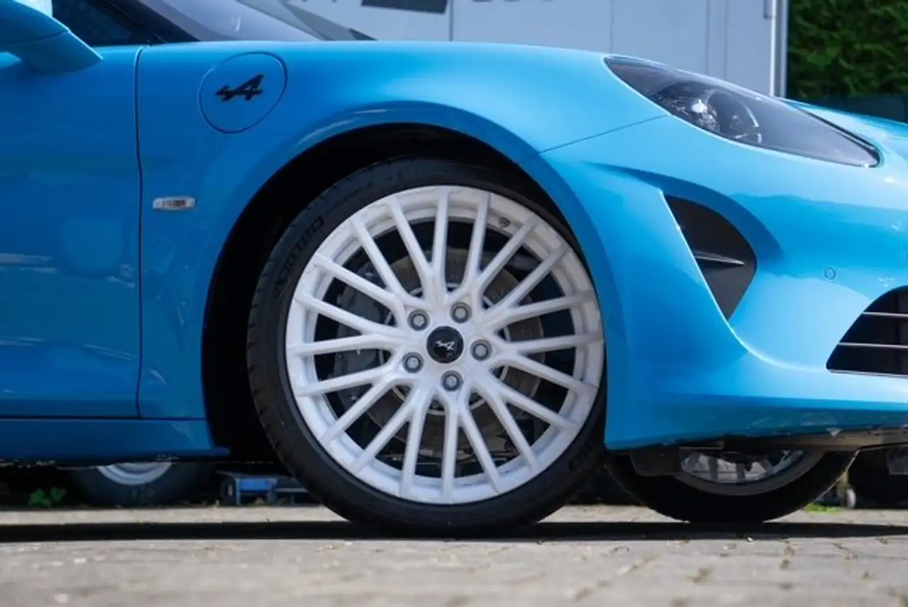 Alpine A110 2024