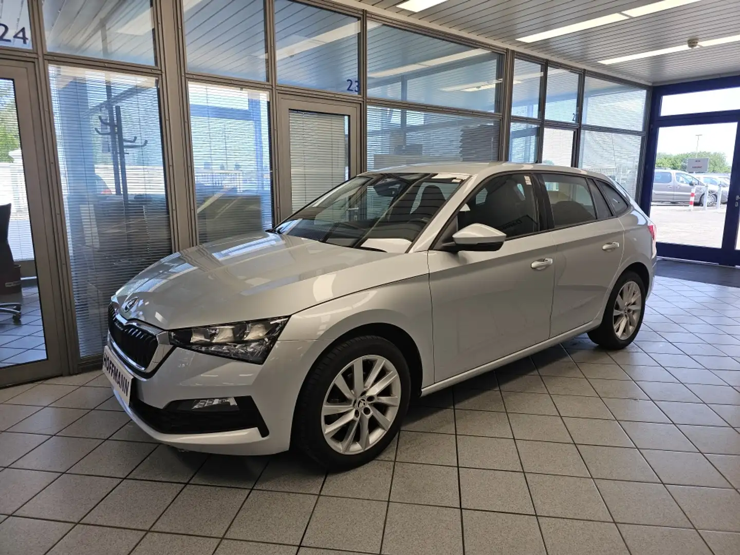 Skoda Scala Style DSG,PDC,Sitzheizung,Smart Link Silber - 2