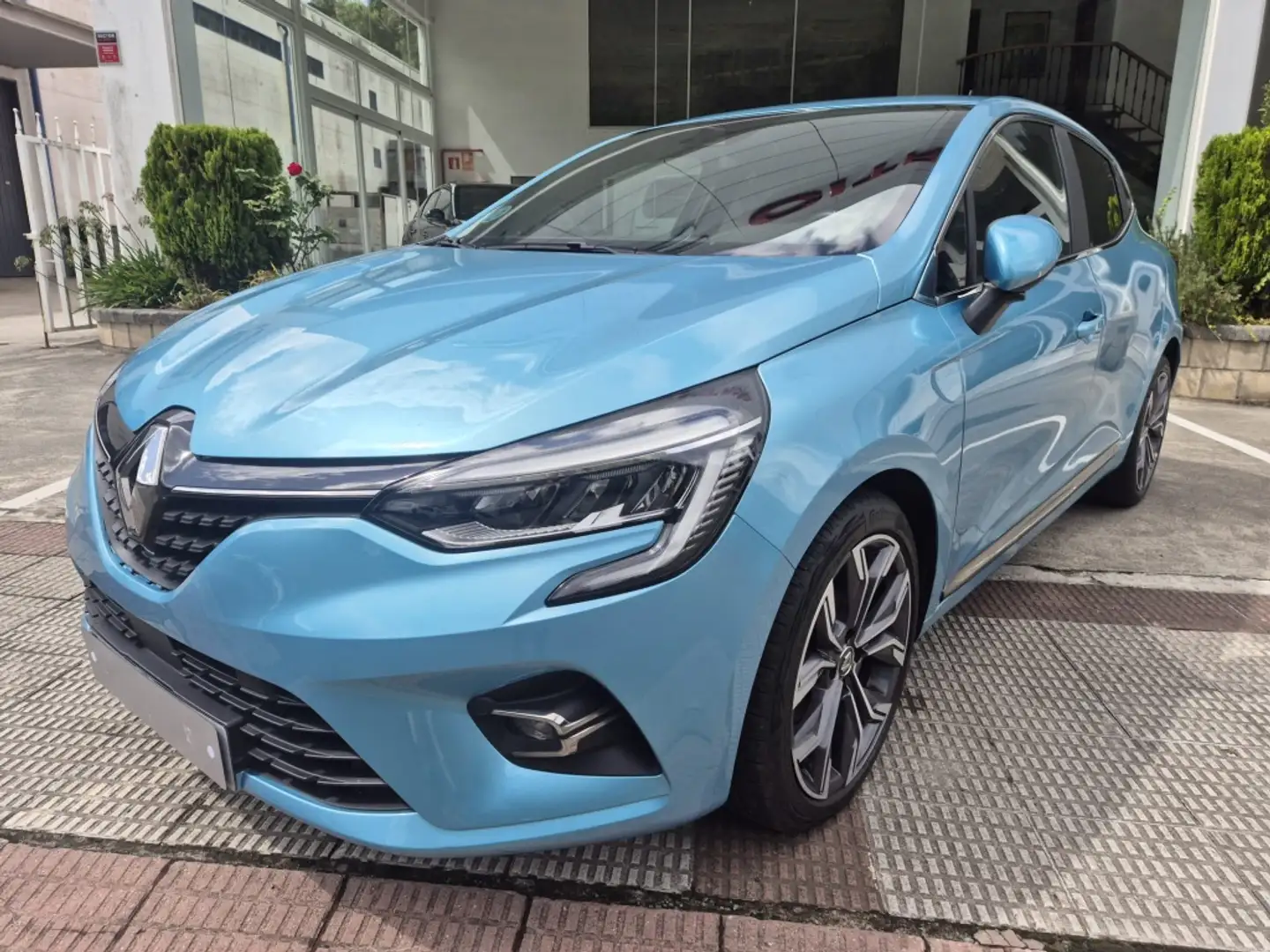 Renault Clio TCe Intens 74kW Blau - 1