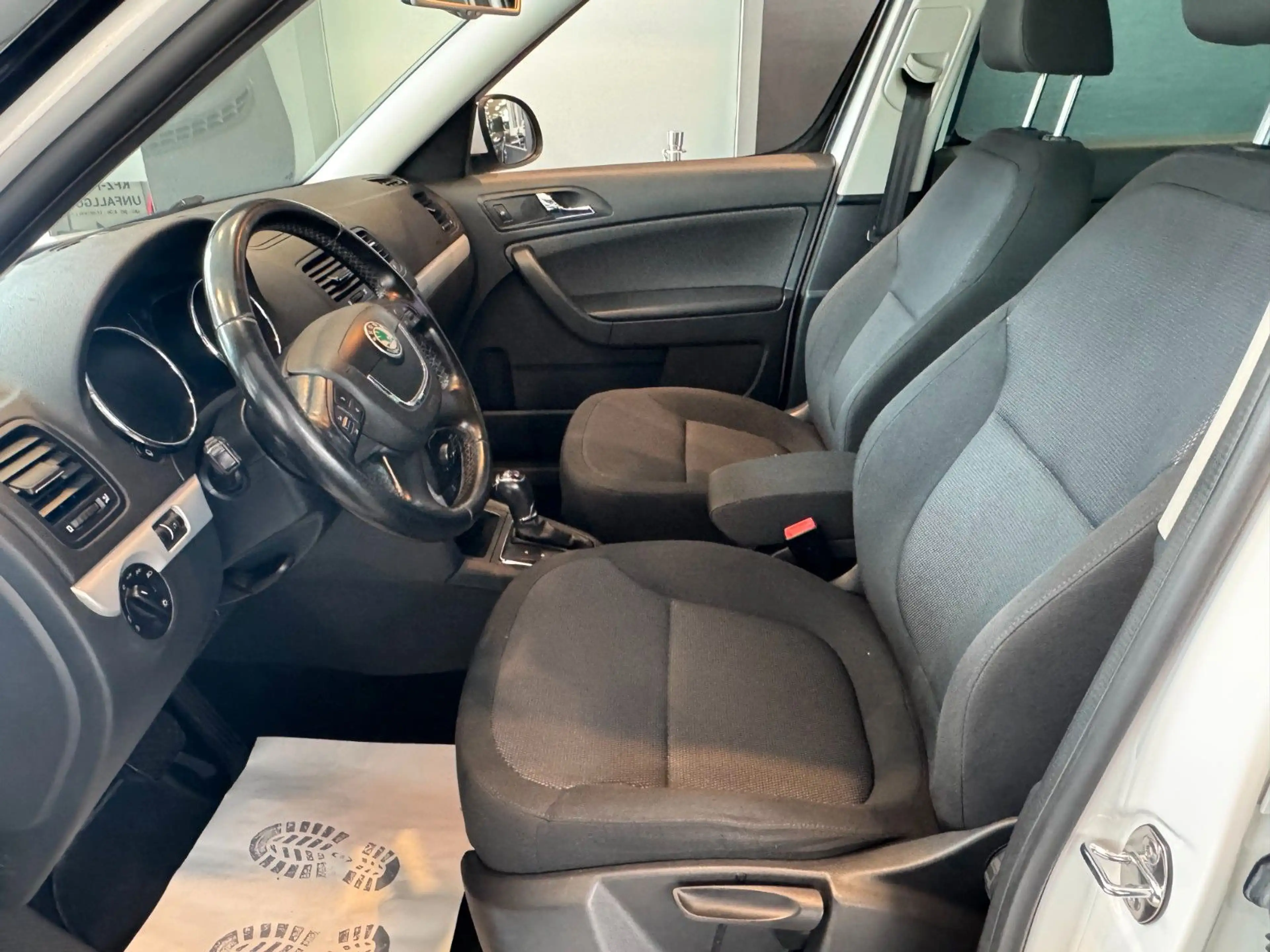 Skoda Yeti Ambition Plus Edition 4x4 — photo 9