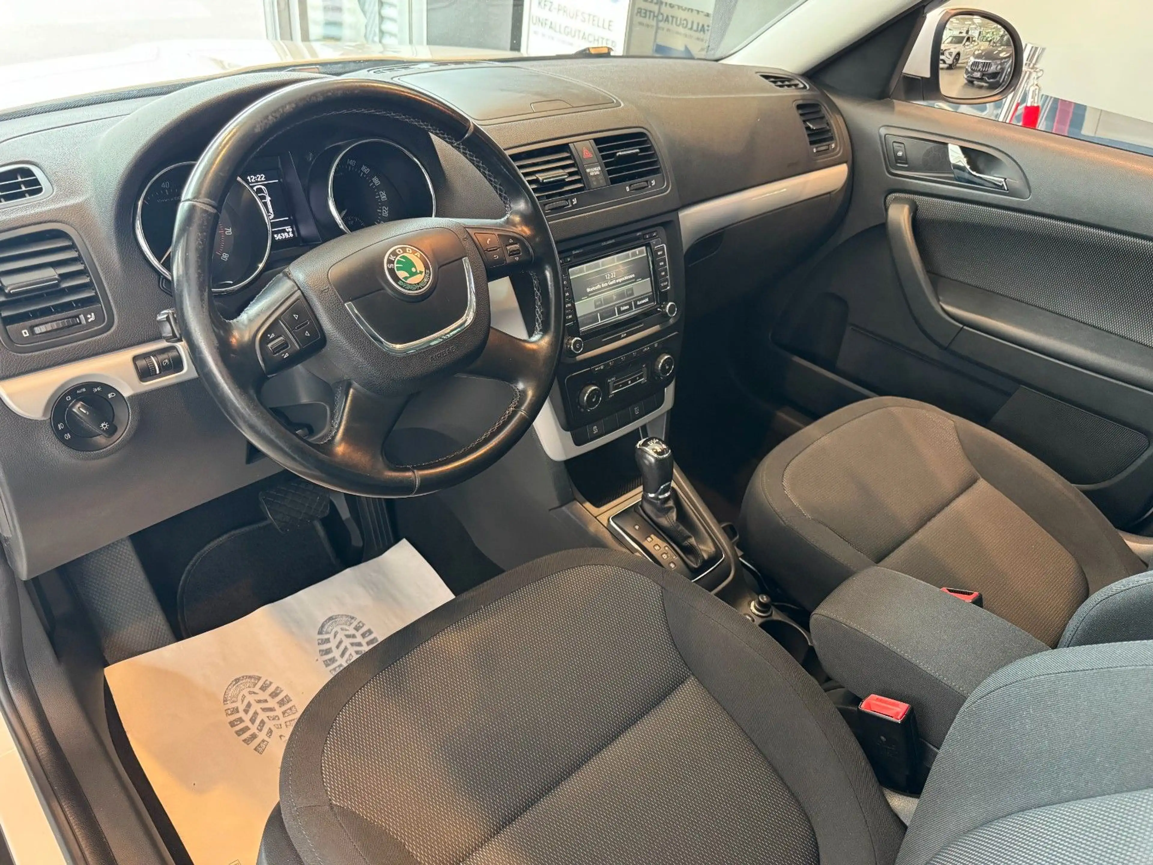 Skoda Yeti Ambition Plus Edition 4x4 — photo 7