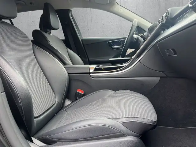 Mercedes-Benz 300 view 12
