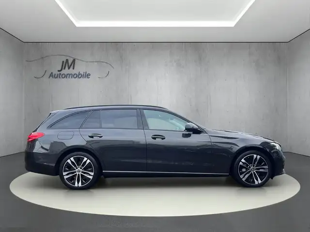 Mercedes-Benz 300 view 8