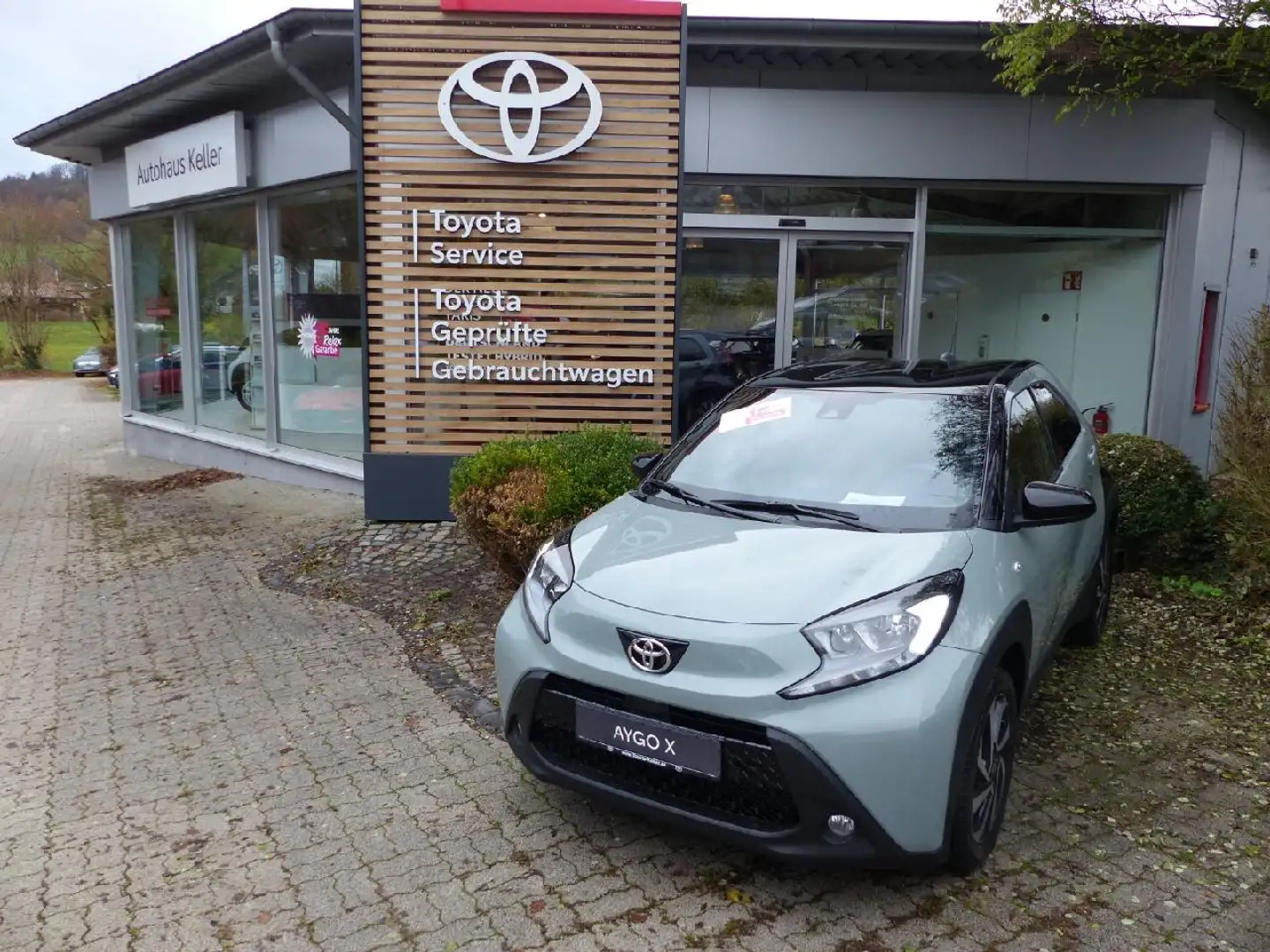 Toyota Aygo X Teamplayer Grün - 1