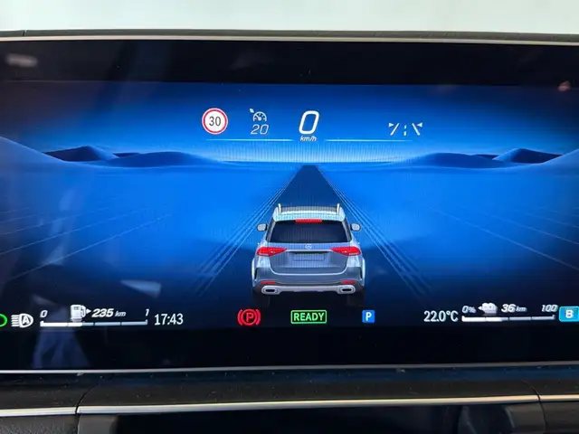 Mercedes-Benz Gle view 14