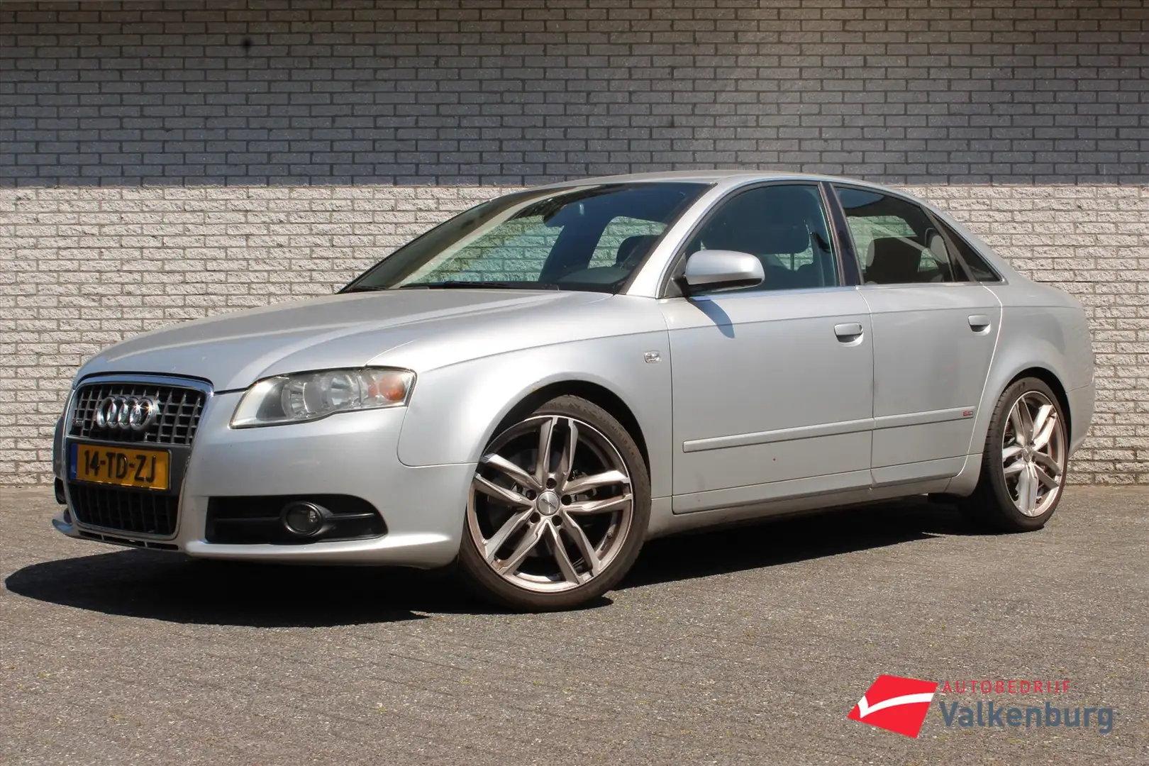 Audi A4 1.8 Turbo Pro Line Grijs - 1
