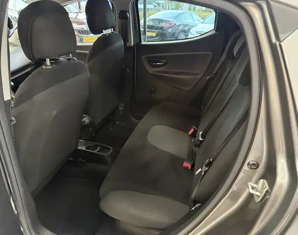 Lancia Ypsilon view 24