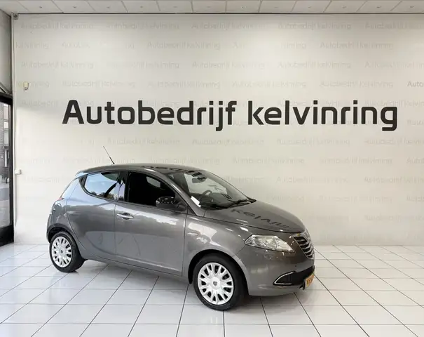 Lancia Ypsilon view 7