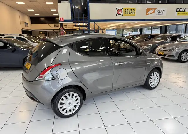 Lancia Ypsilon view 15