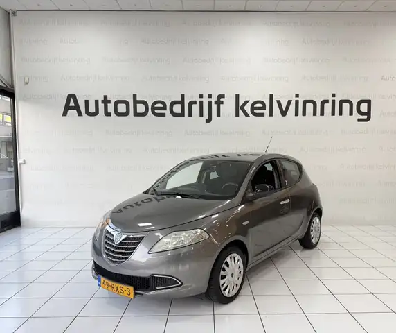 Lancia Ypsilon view 2