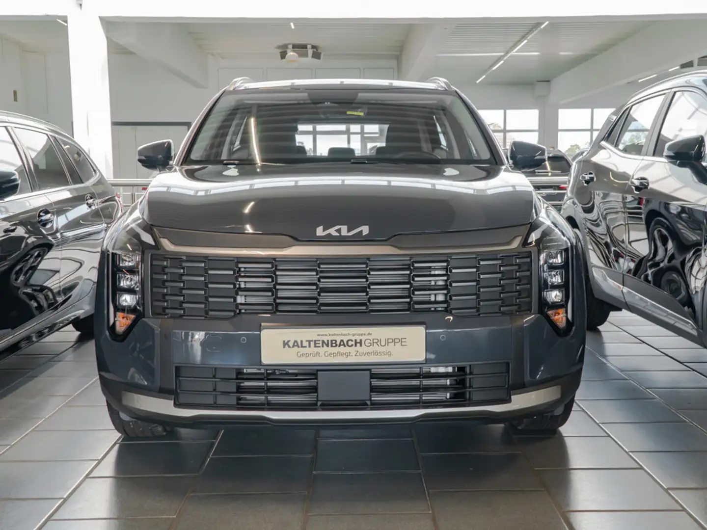 Kia Sportage 1.6 T-GDI Neues Modell LED ACC NAVI Grijs - 2