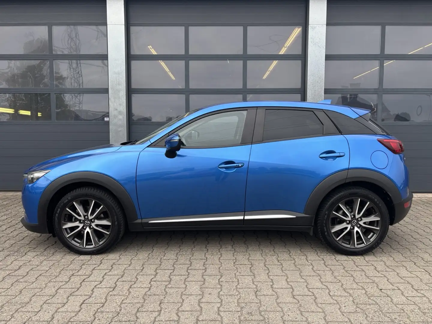 Mazda CX-3 2.0 SKYACTIV-G 120pk GT-M Blauw - 2