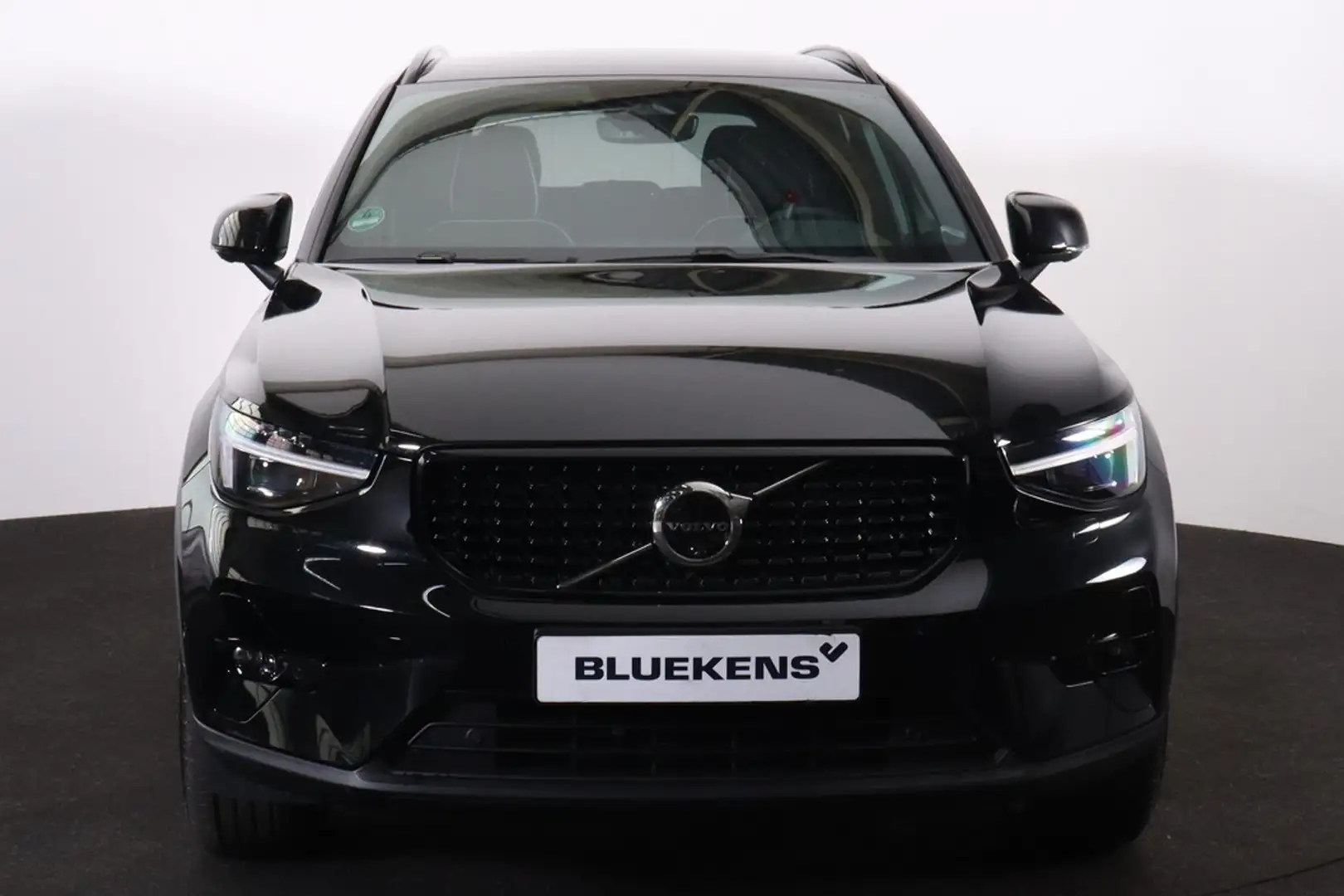 Volvo XC40 B3 Plus Dark - IntelliSafe Assist & Surround - 360 Noir - 2