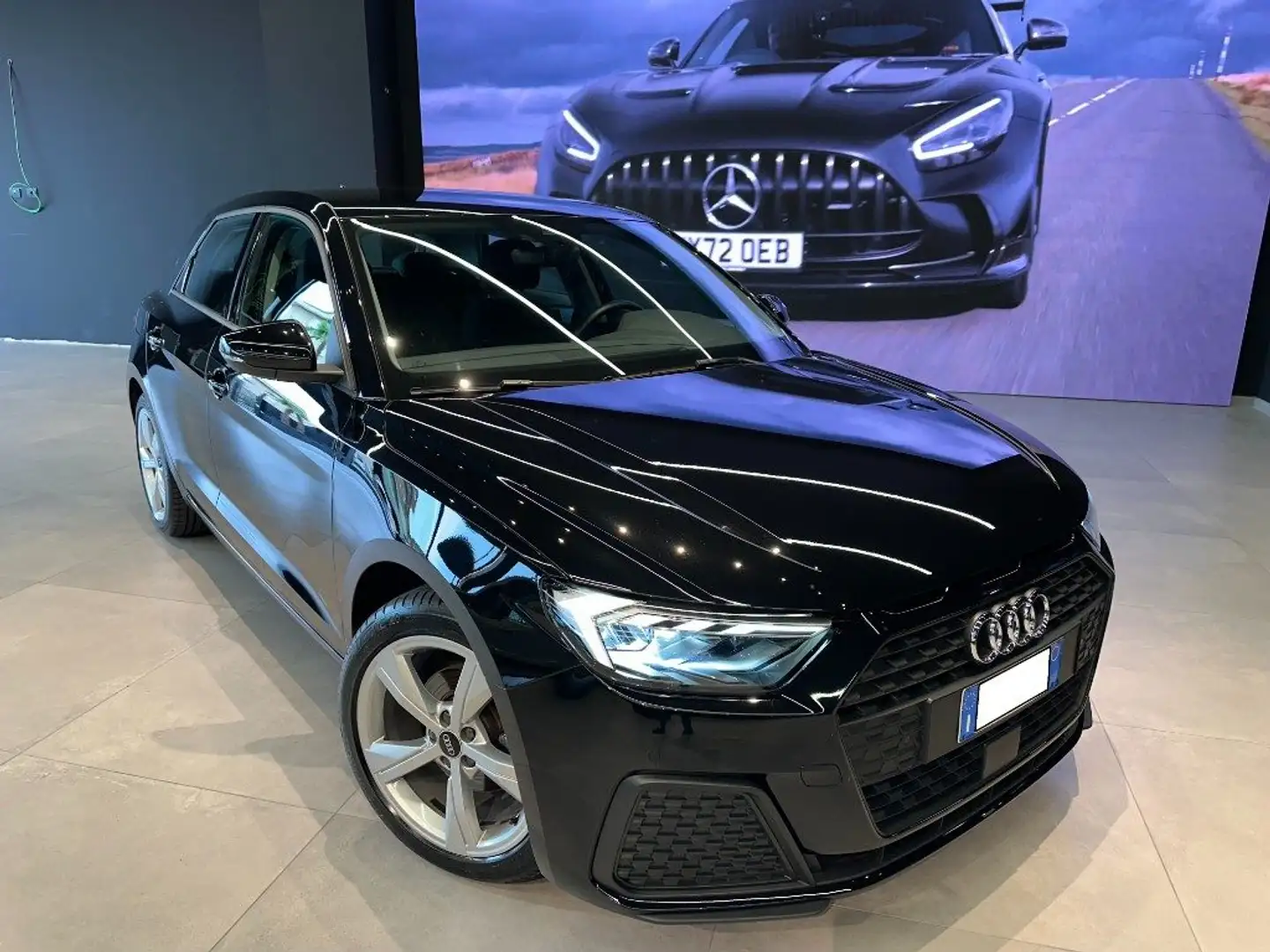 Audi A1 SPB 30 TFSI S tronic Admired Advanced Чорний - 1