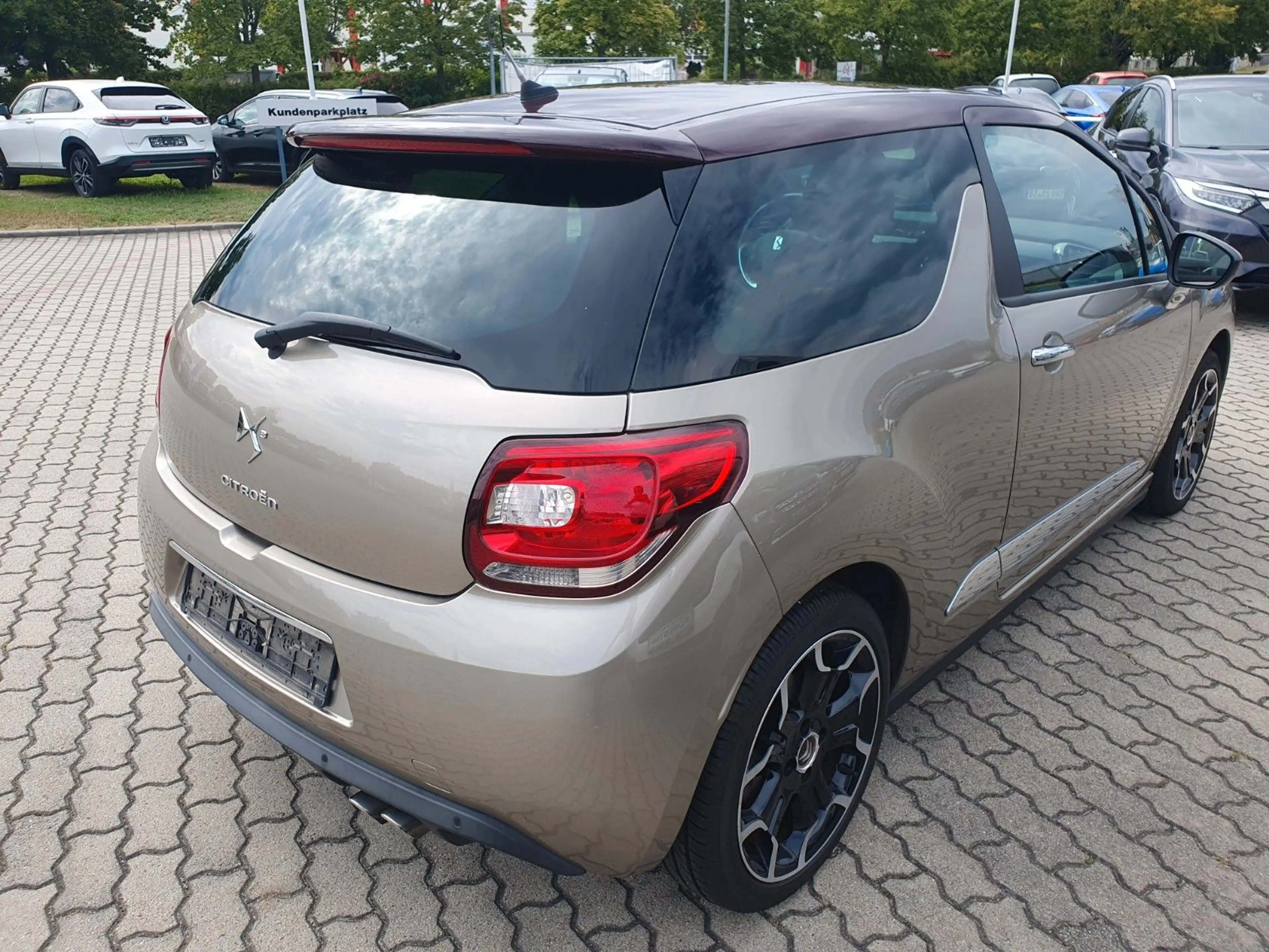 Citroen DS3 SportChic 1,6T 56TKM, Leder — photo 10