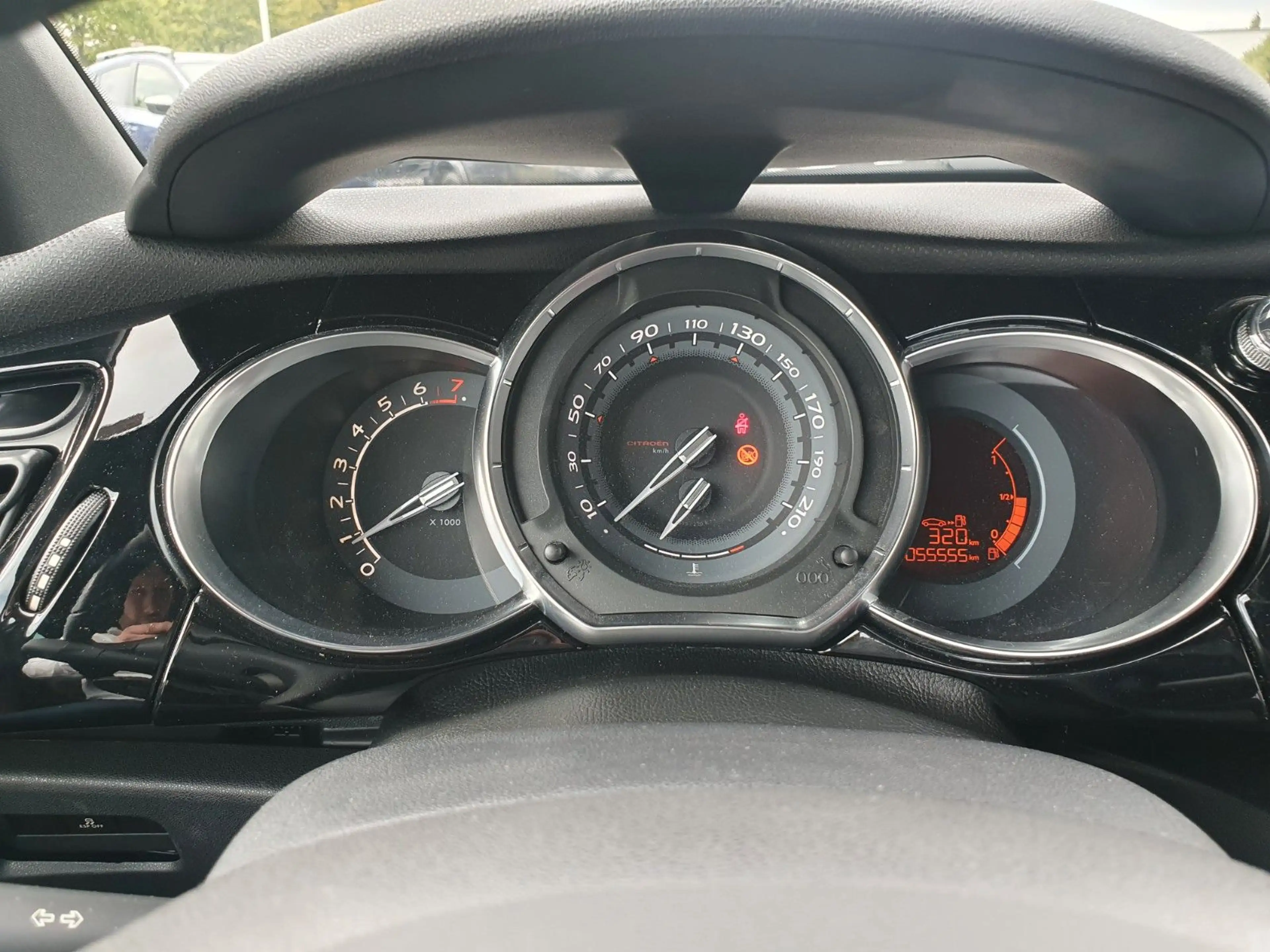 Citroen DS3 SportChic 1,6T 56TKM, Leder — photo 3