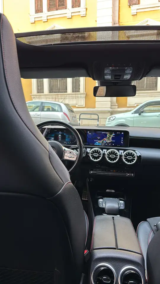 Mercedes-Benz A 180