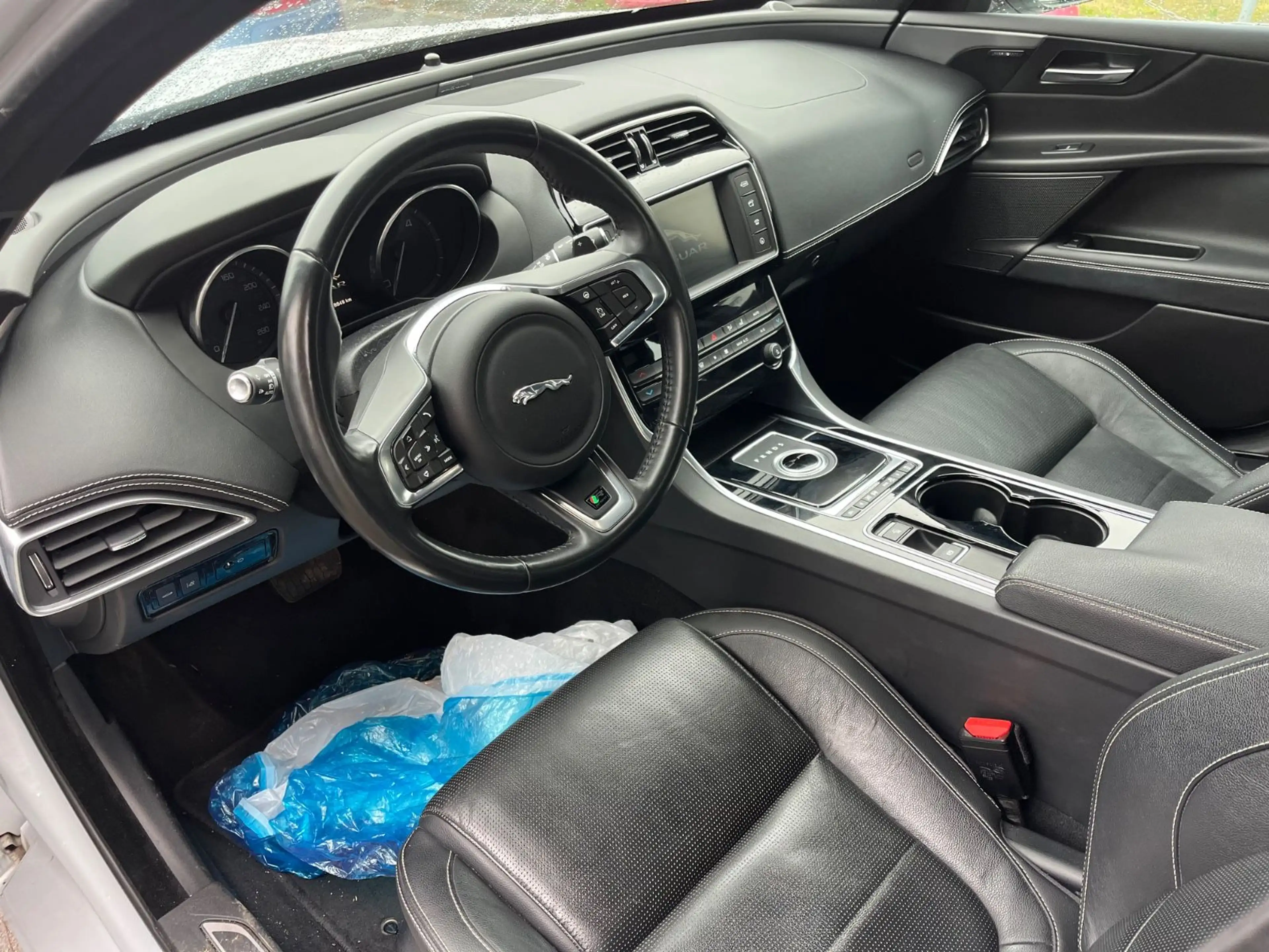 Jaguar XE R-Sport*Motor Klackert* — photo 4