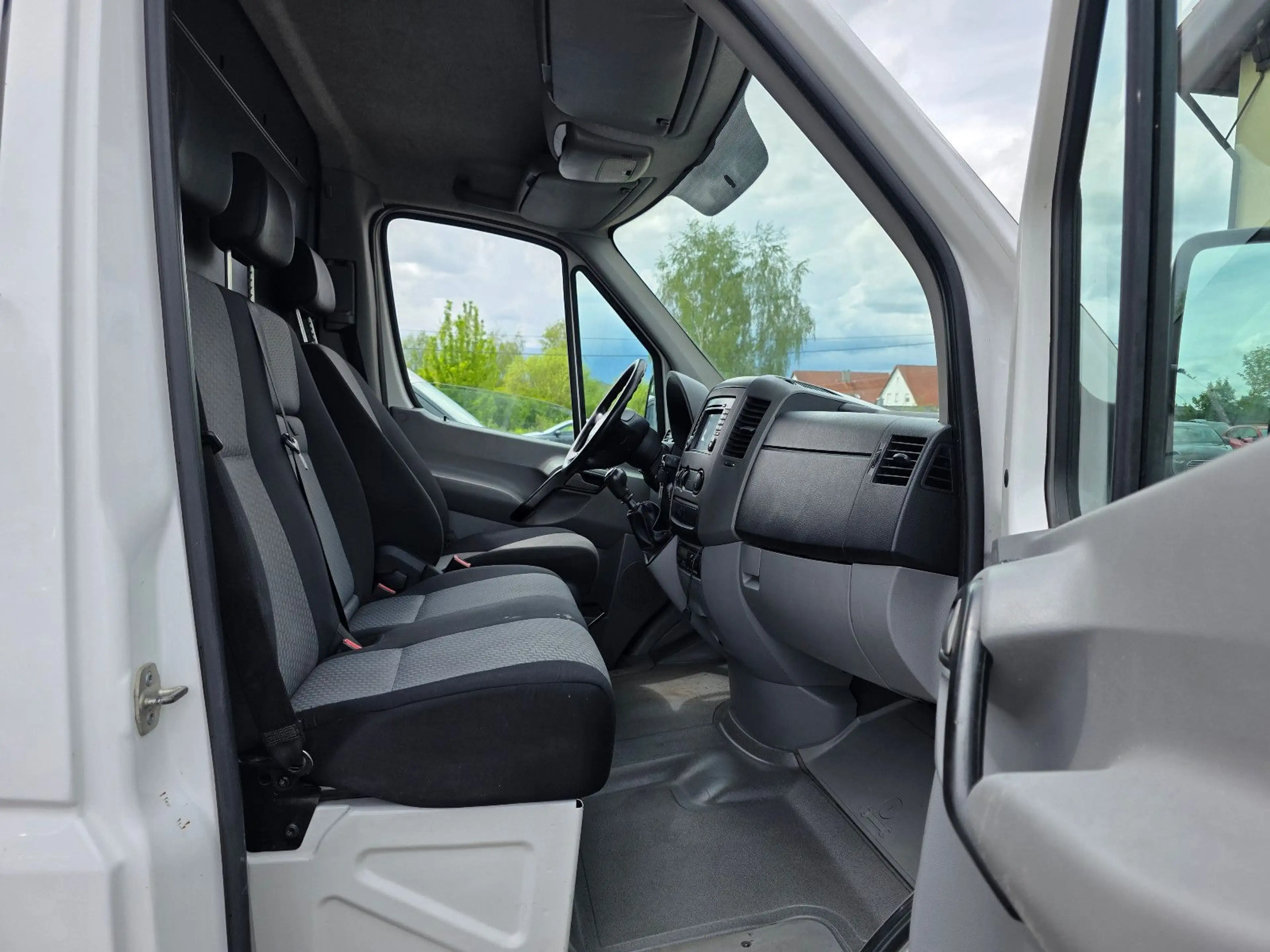 Volkswagen Crafter Kasten 35 mittel L2H1 / TÜV NEU — photo 13