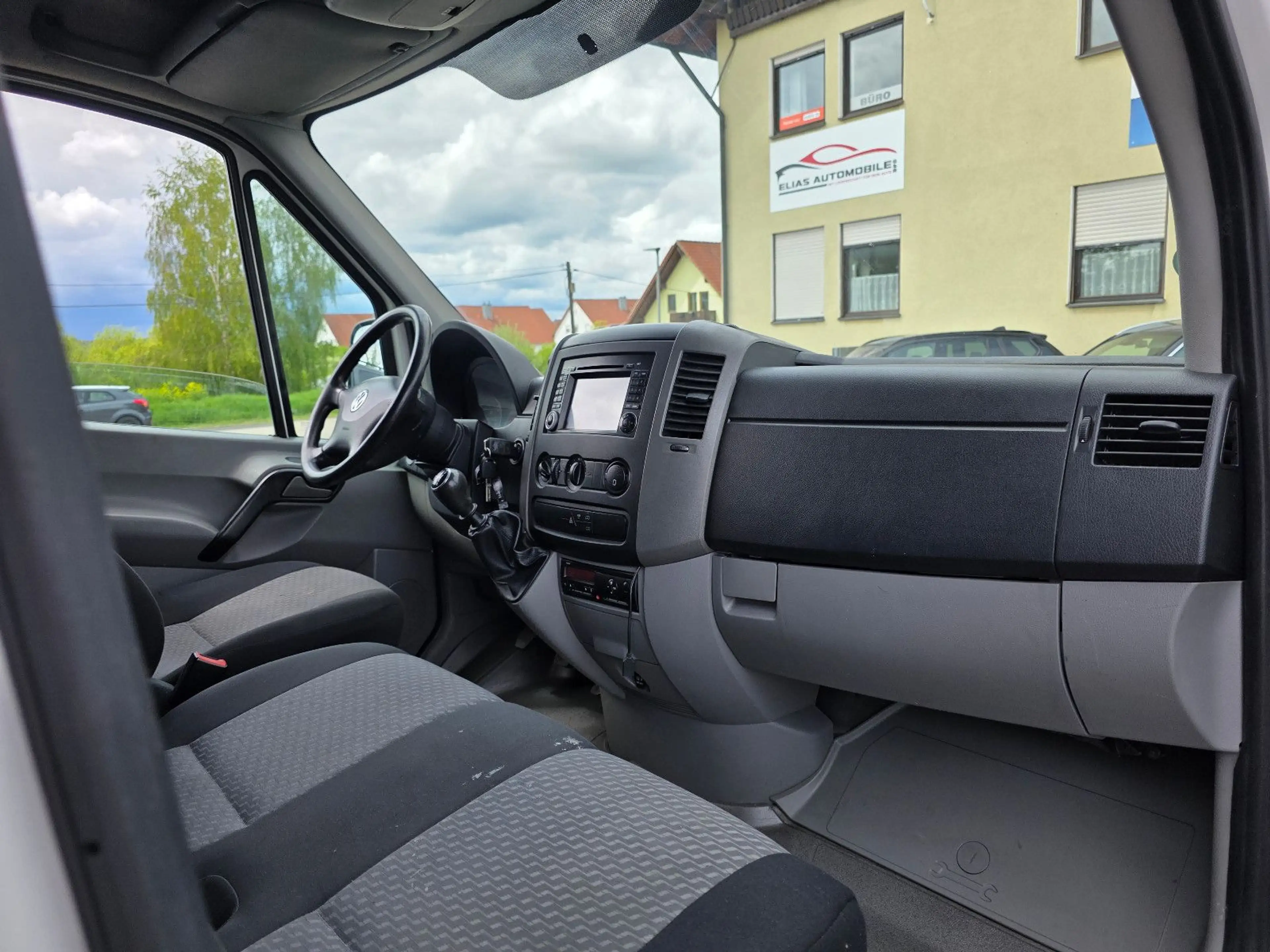 Volkswagen Crafter Kasten 35 mittel L2H1 / TÜV NEU — photo 14