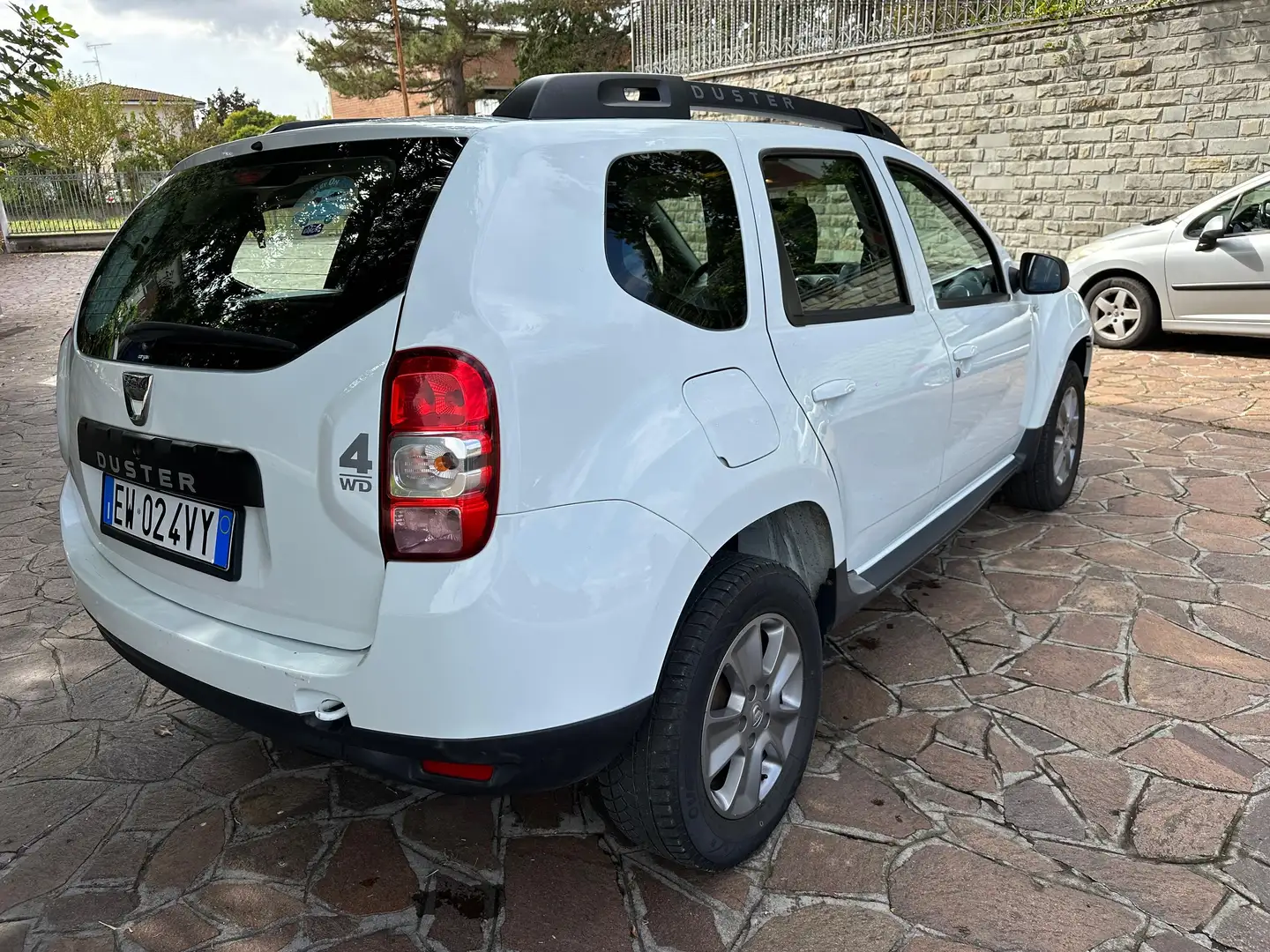Dacia Duster 1.6 Laureate 4x4 105cv  imp. GPL GAS - 2