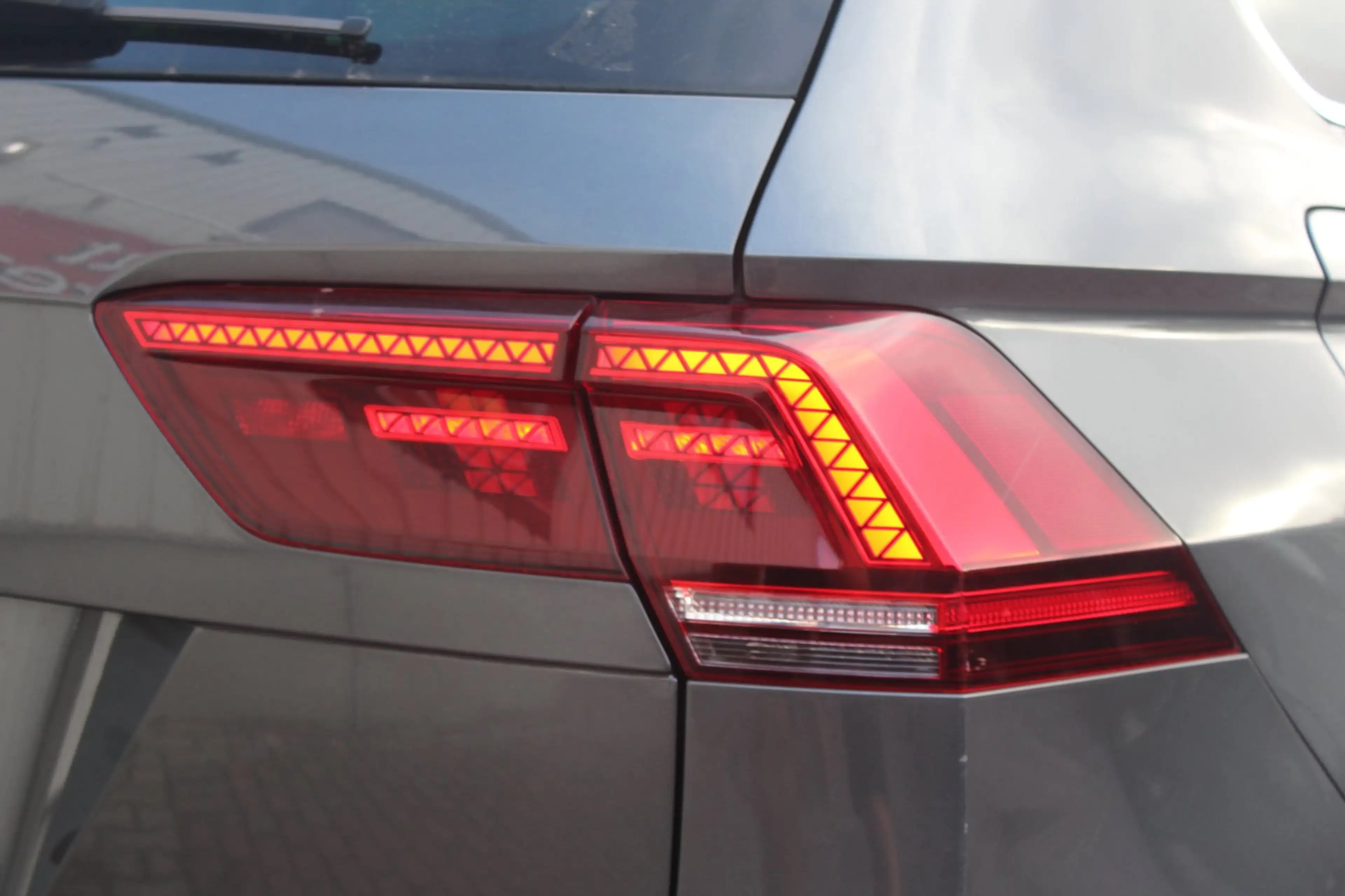 Volkswagen Tiguan 1.5 TSI Comfortline Business LED/PANO/STOELVERW — photo 14