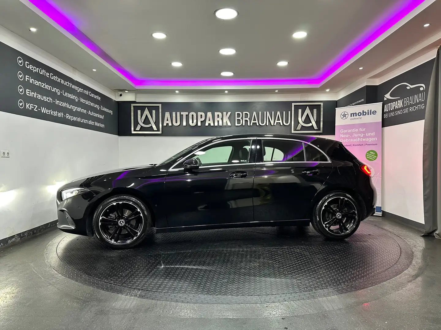 Mercedes-Benz A 180 d Progressive *LED*CARPLAY*KEYLESS* Zwart - 2