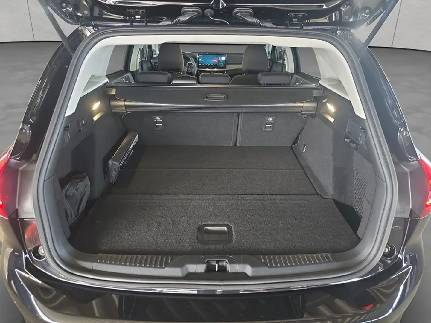 Ford Focus Turnier 1.5 EcoBlue Aut. TITANIUM EDITION Schwarz - 2