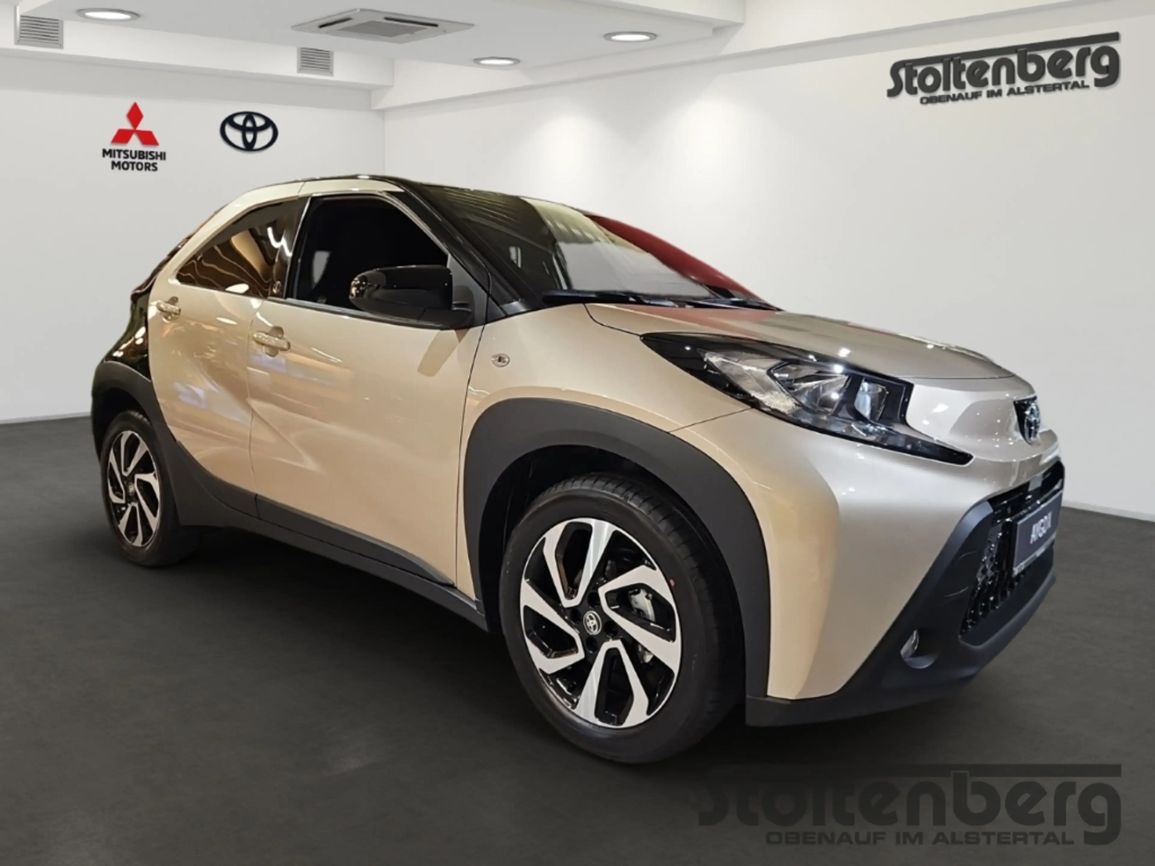Toyota Aygo X Teamplayer 1.0 ACC Apple CarPlay Android Auto DAB — photo 3