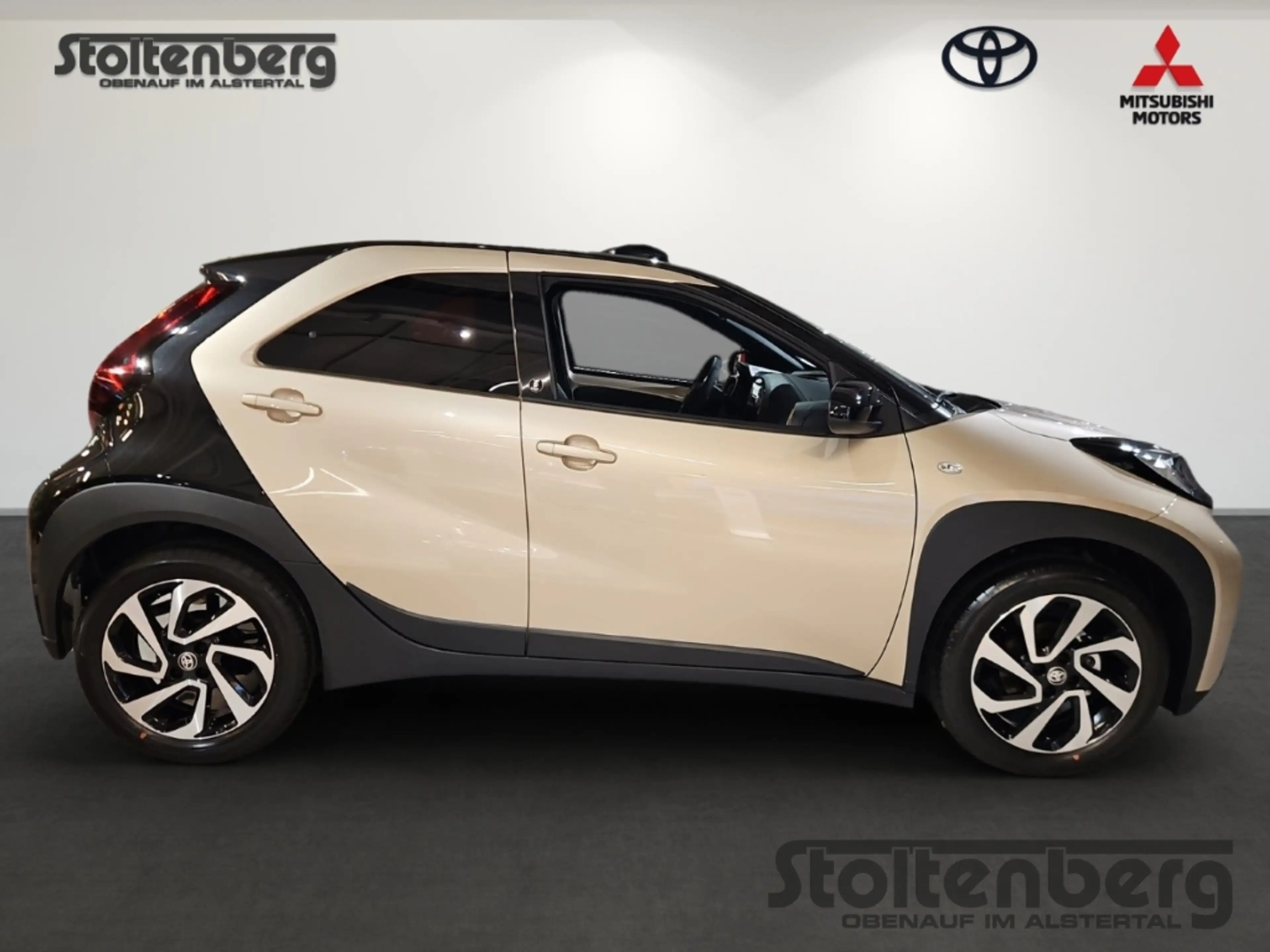 Toyota Aygo X Teamplayer 1.0 ACC Apple CarPlay Android Auto DAB — photo 4
