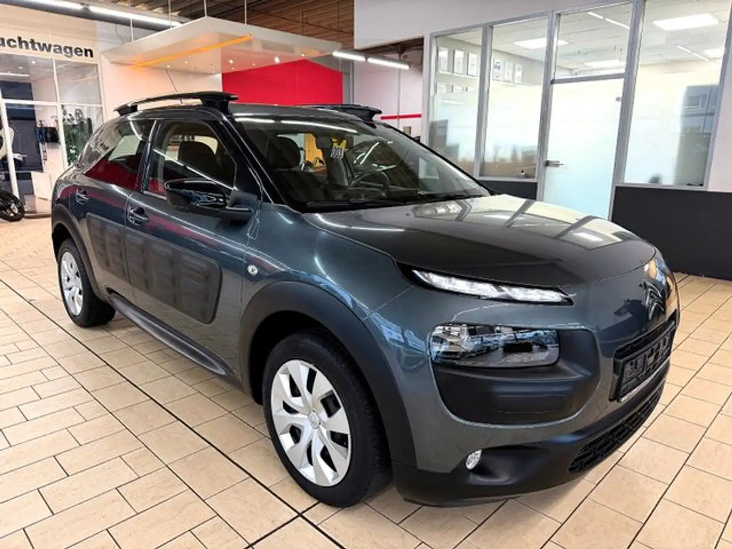 Citroen C4 Cactus 1.2 *KLIMA+SITZH+TEMPO+KAM* 66TKM Gris - 1