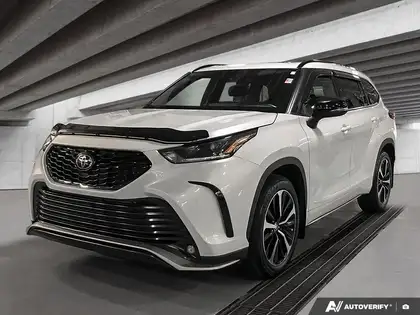 White 2022 Toyota Highlander XSE AWD SUV / Crossover All-Wheel Drive 8-Speed Automatic