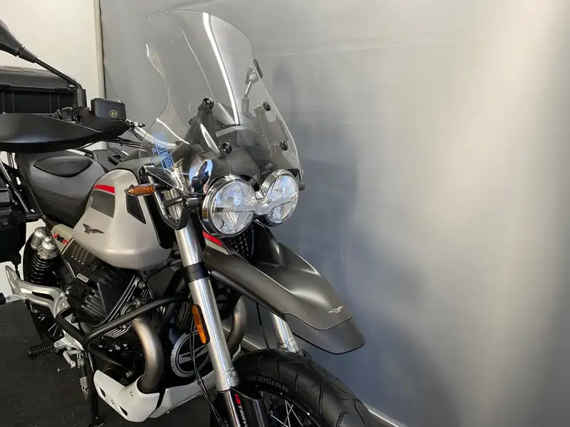 Moto Guzzi V 85 TT - foto 3