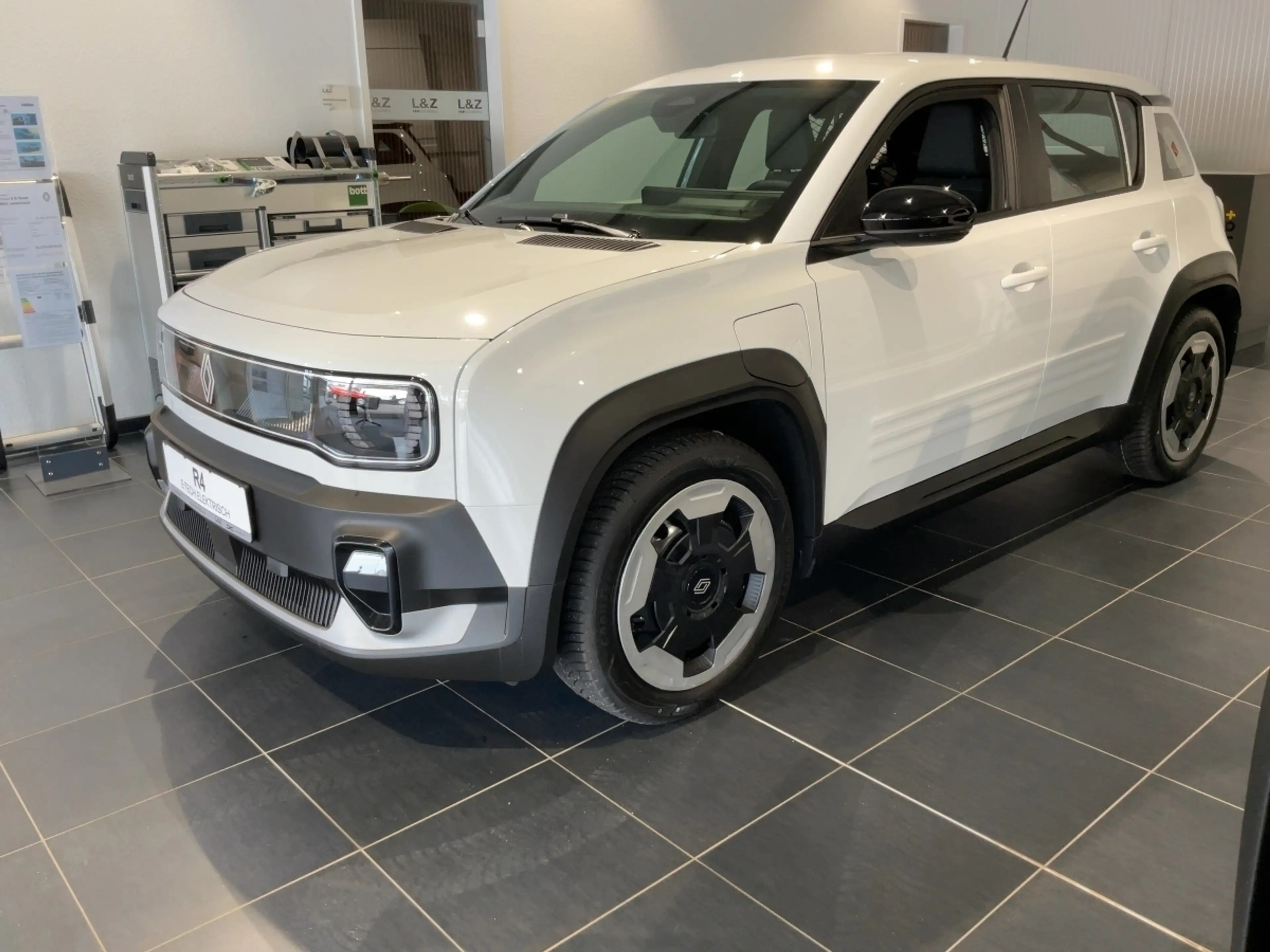 Renault R 4 E-TECH 150 Advance Comfort Range +CARGO+ — photo 2