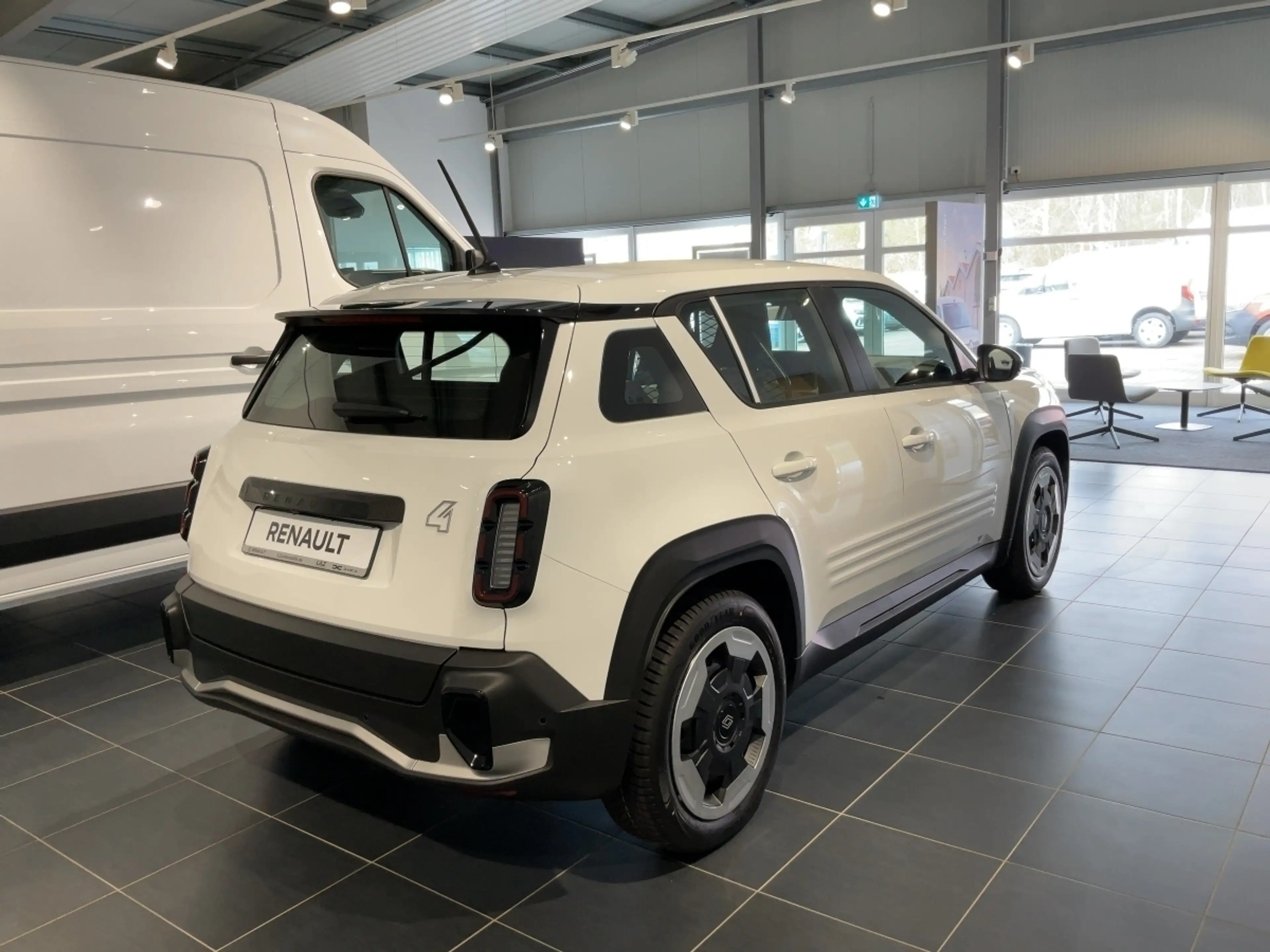 Renault R 4 E-TECH 150 Advance Comfort Range +CARGO+ — photo 4