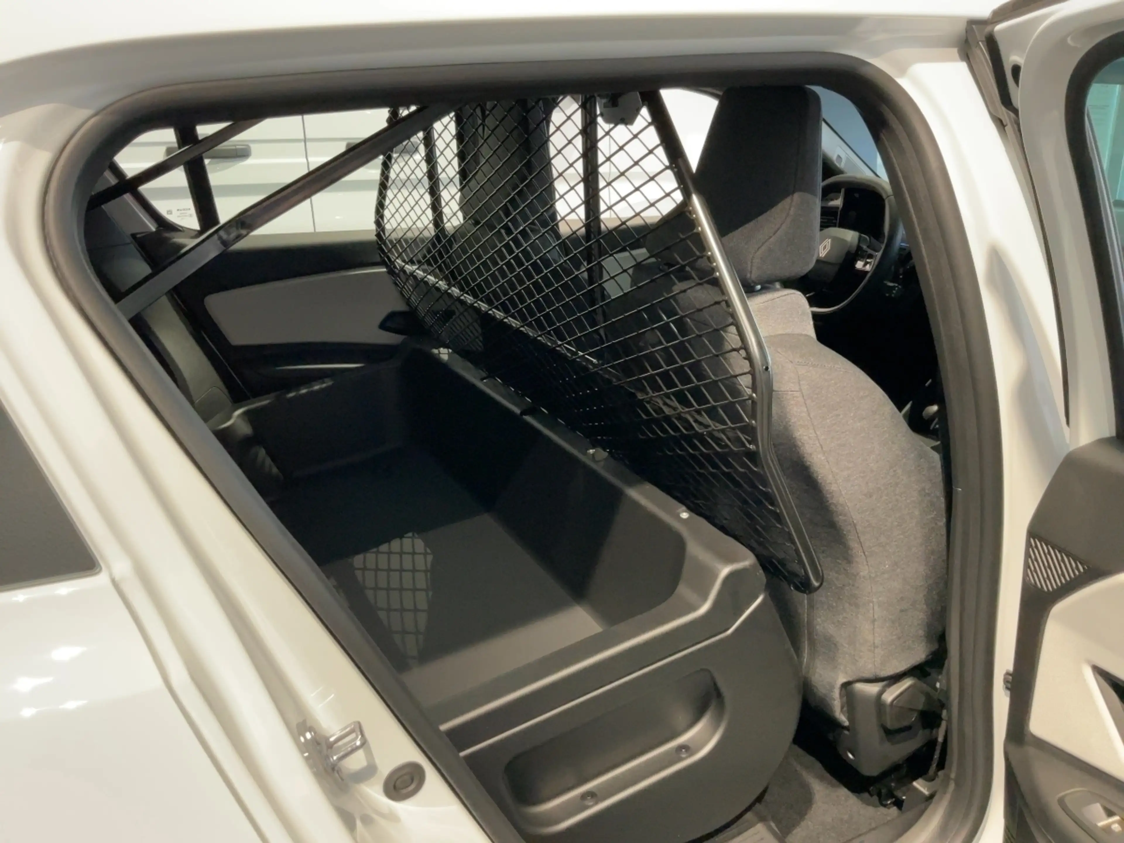 Renault R 4 E-TECH 150 Advance Comfort Range +CARGO+ — photo 11
