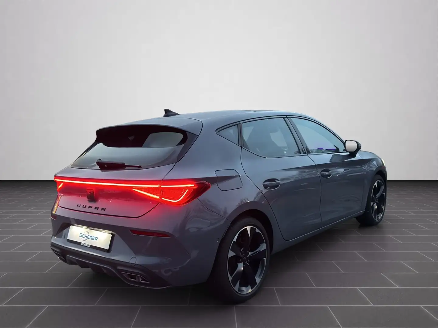 CUPRA Leon 1.5 TSI DSG LED PANO KAMERA Grau - 2